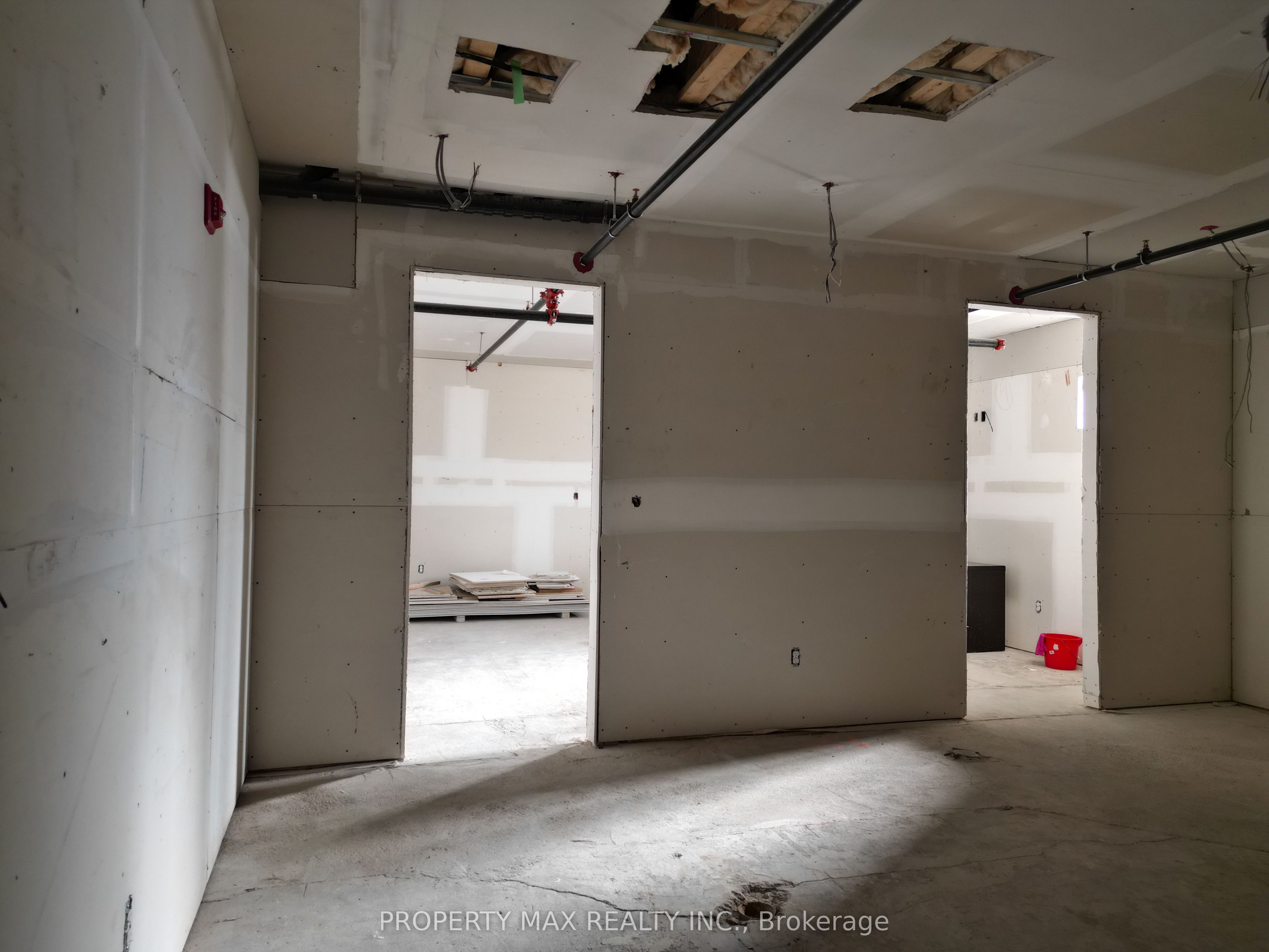 1061 Richmond Street Property Photo 25