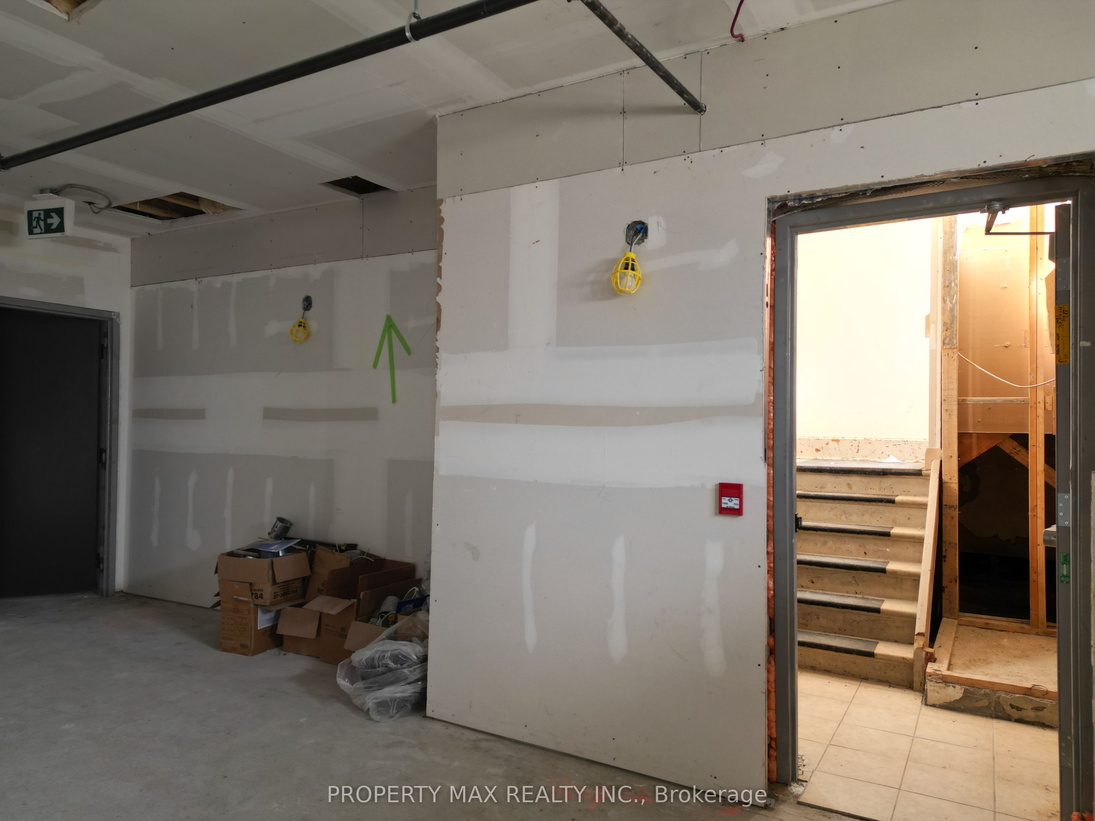 1061 Richmond Street Property Photo 28