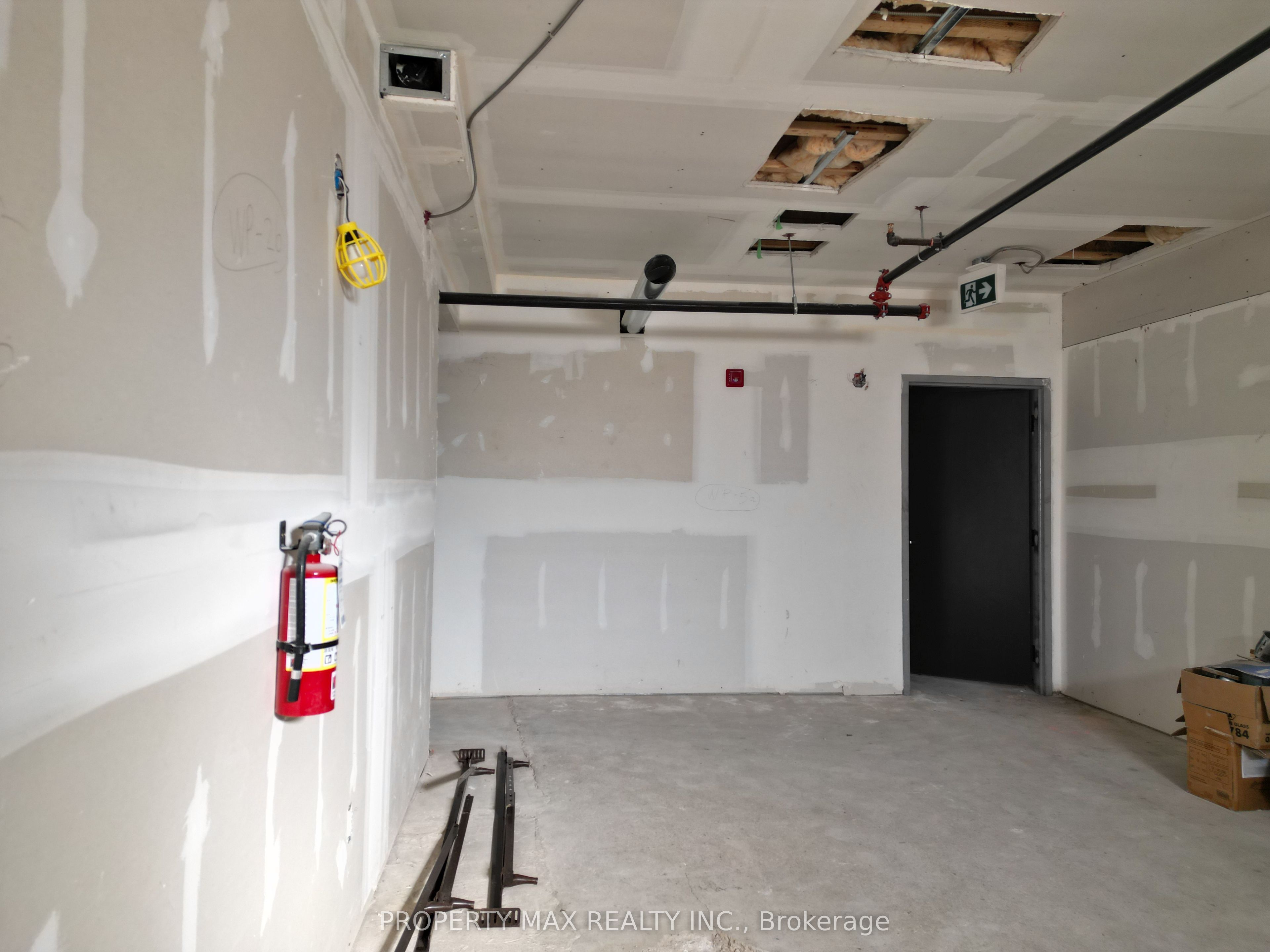 1061 Richmond Street Property Photo 29