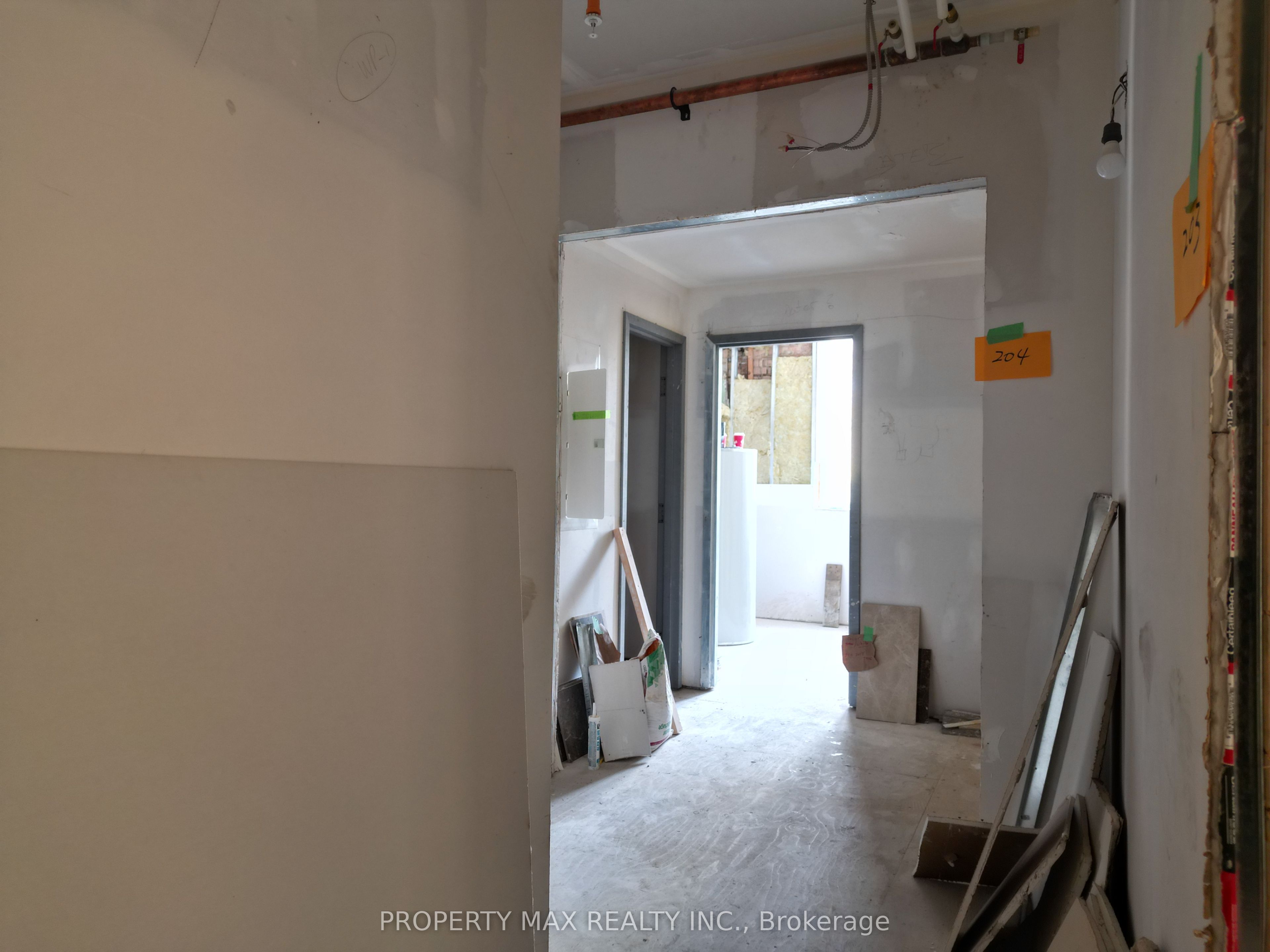 1061 Richmond Street Property Photo 31