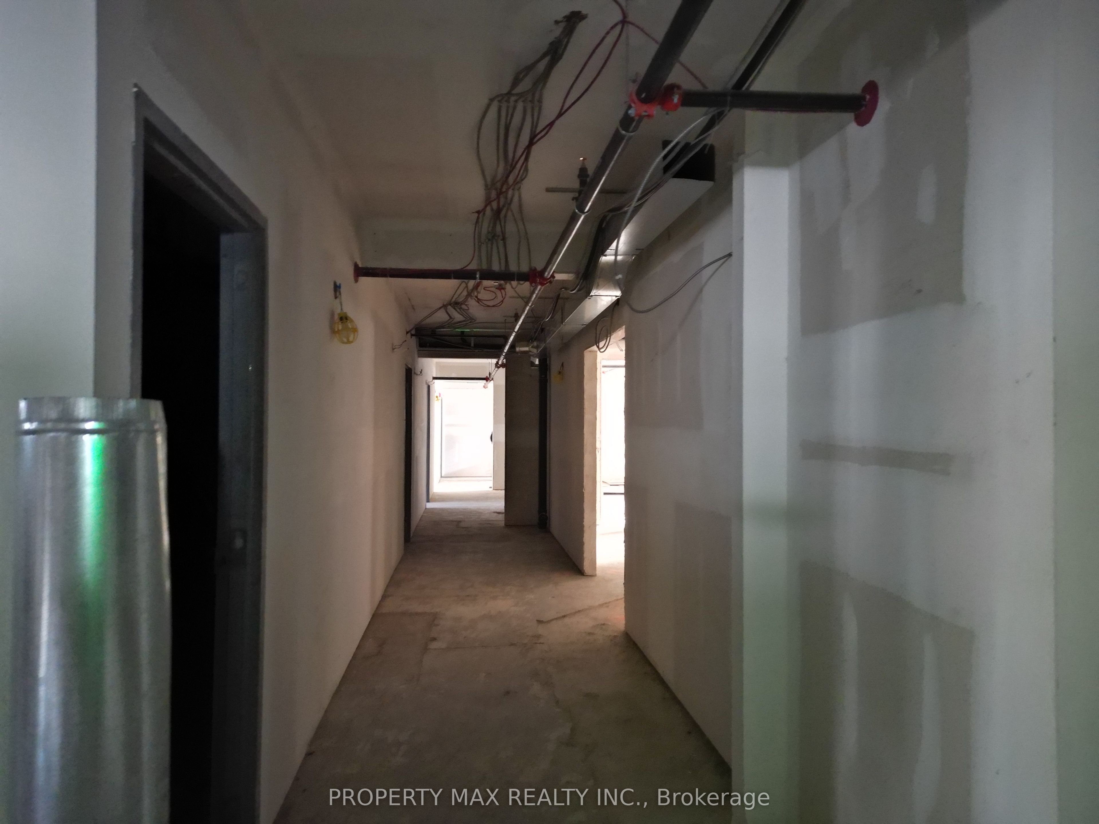 1061 Richmond Street Property Photo 37