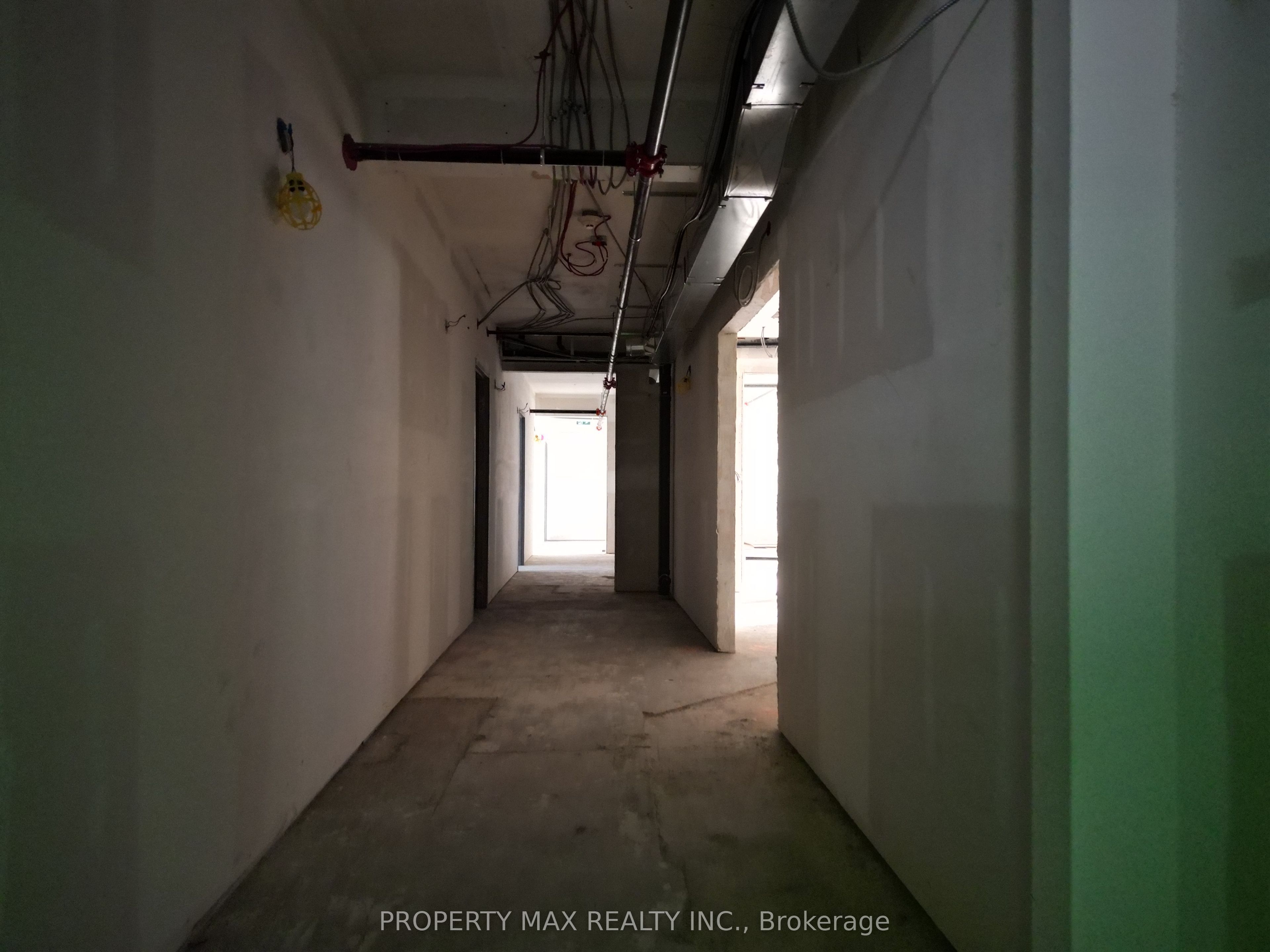 1061 Richmond Street Property Photo 40