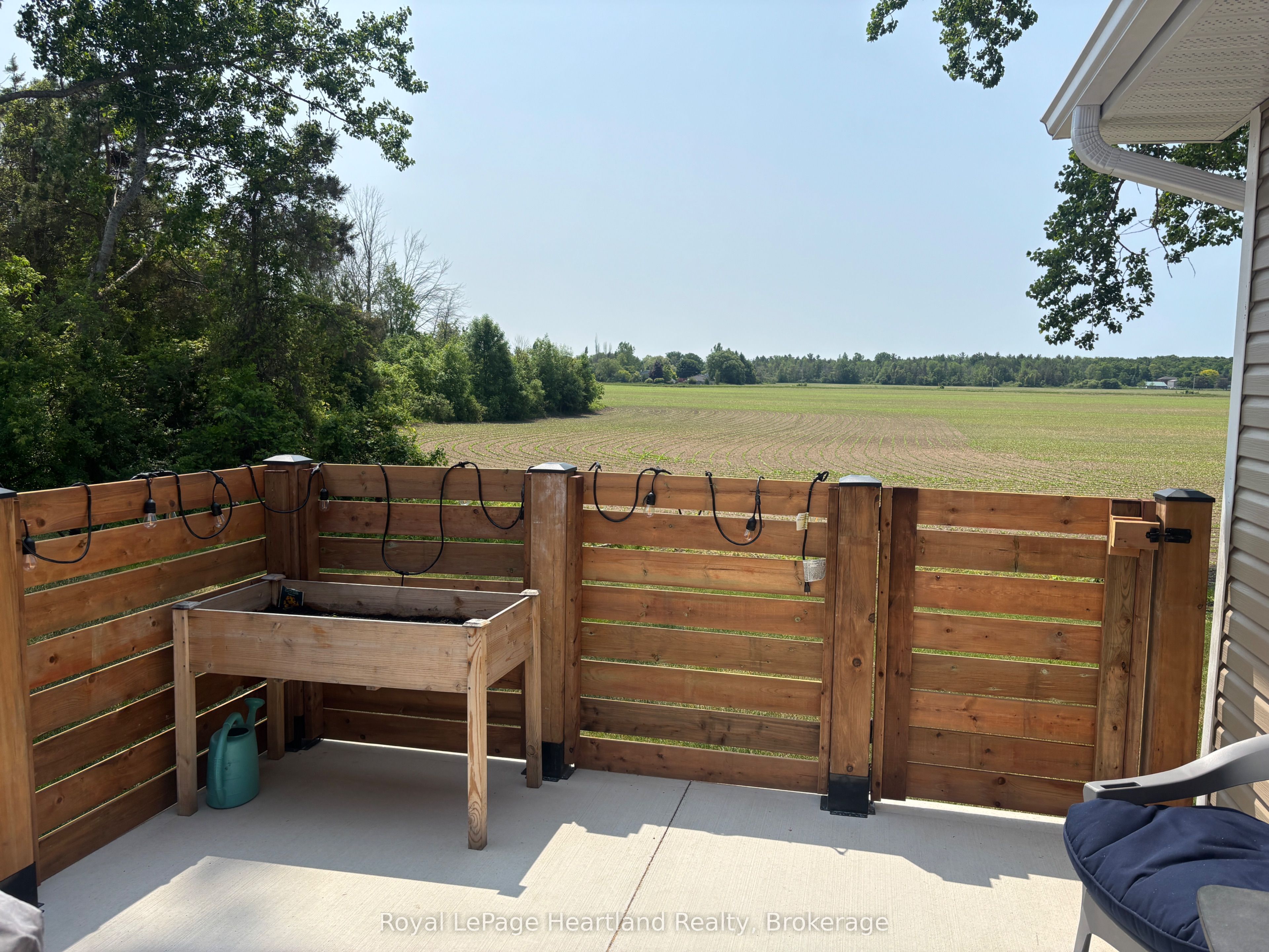 273 Lake Breeze Drive Property Photo 4