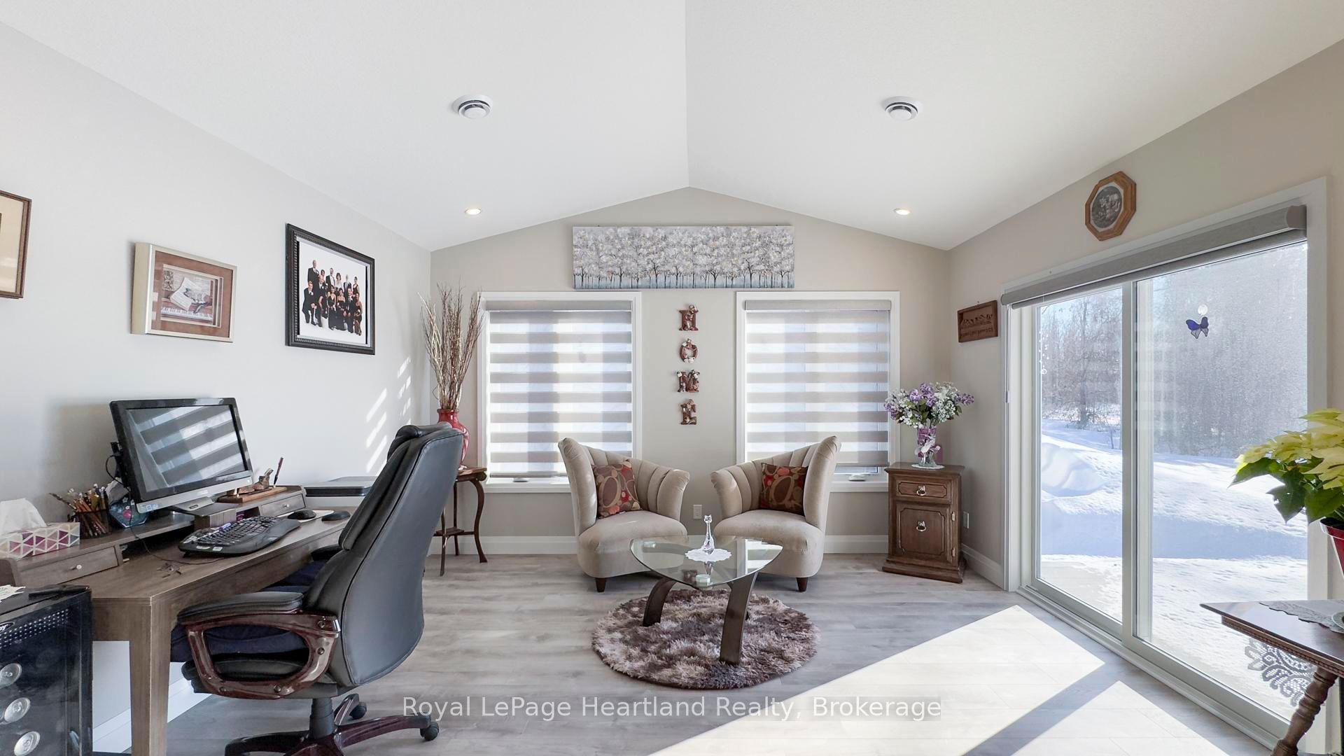 273 Lake Breeze Drive Property Photo 19