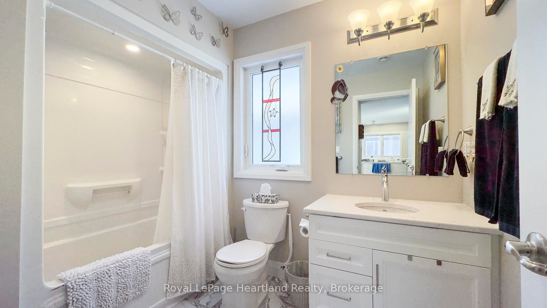 273 Lake Breeze Drive Property Photo 23