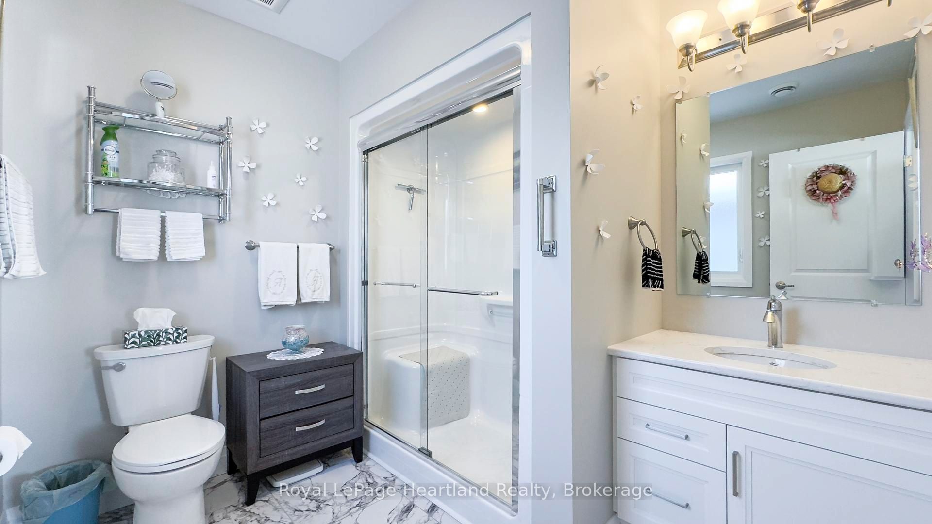 273 Lake Breeze Drive Property Photo 30