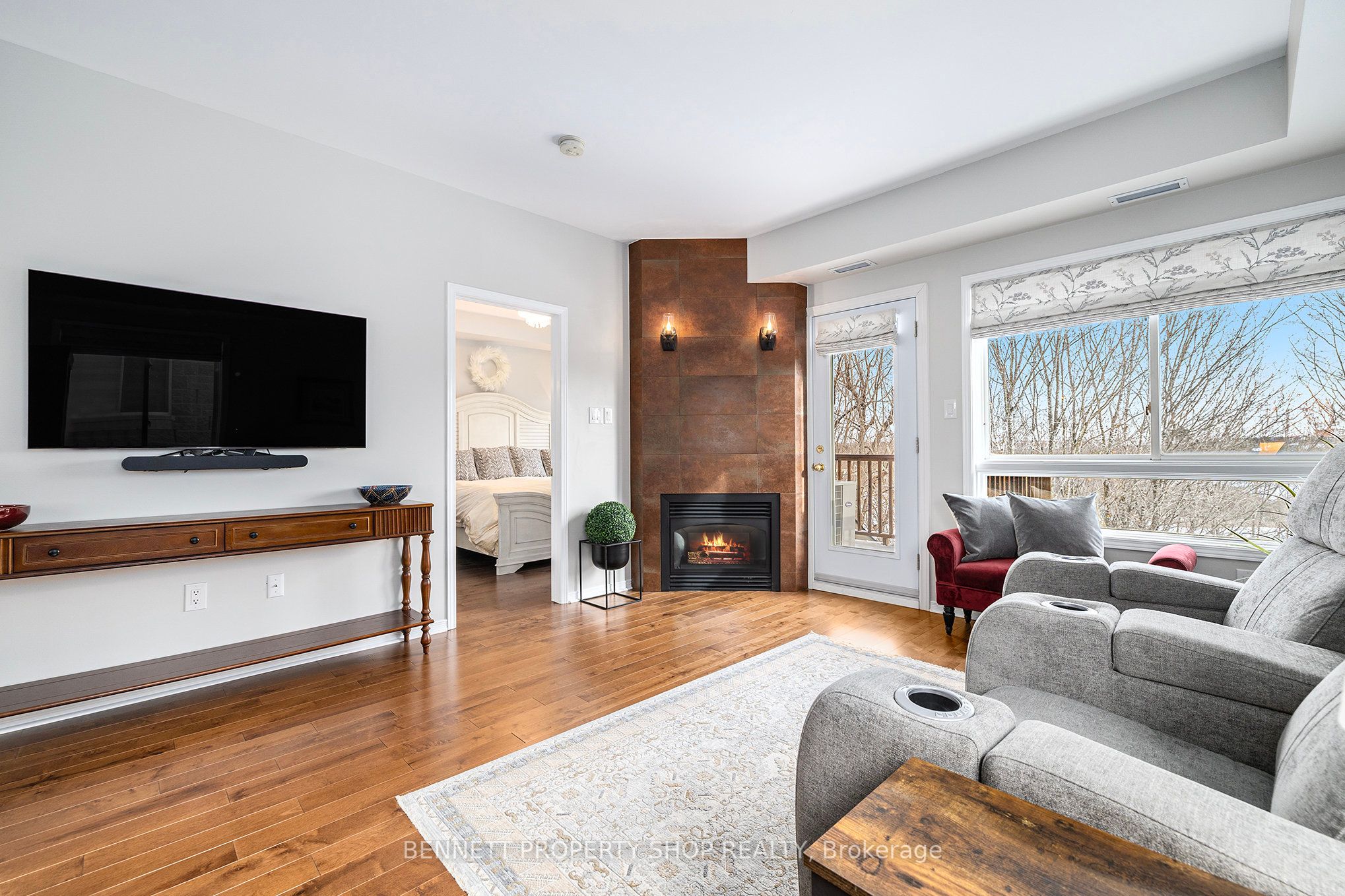 114 Robson Court Property Photo 6