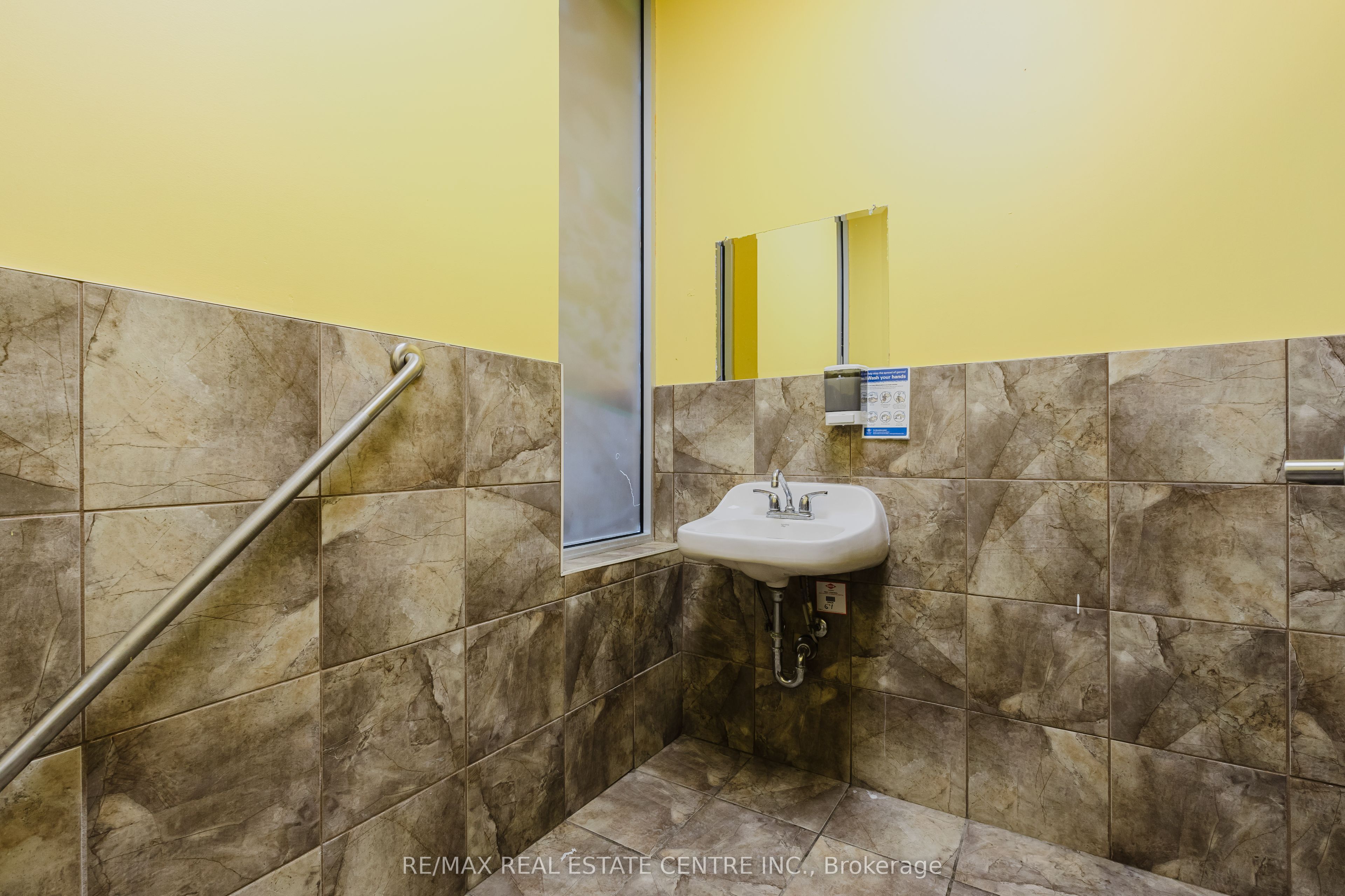 #b1 - 535 Saginaw Parkway Property Photo 14