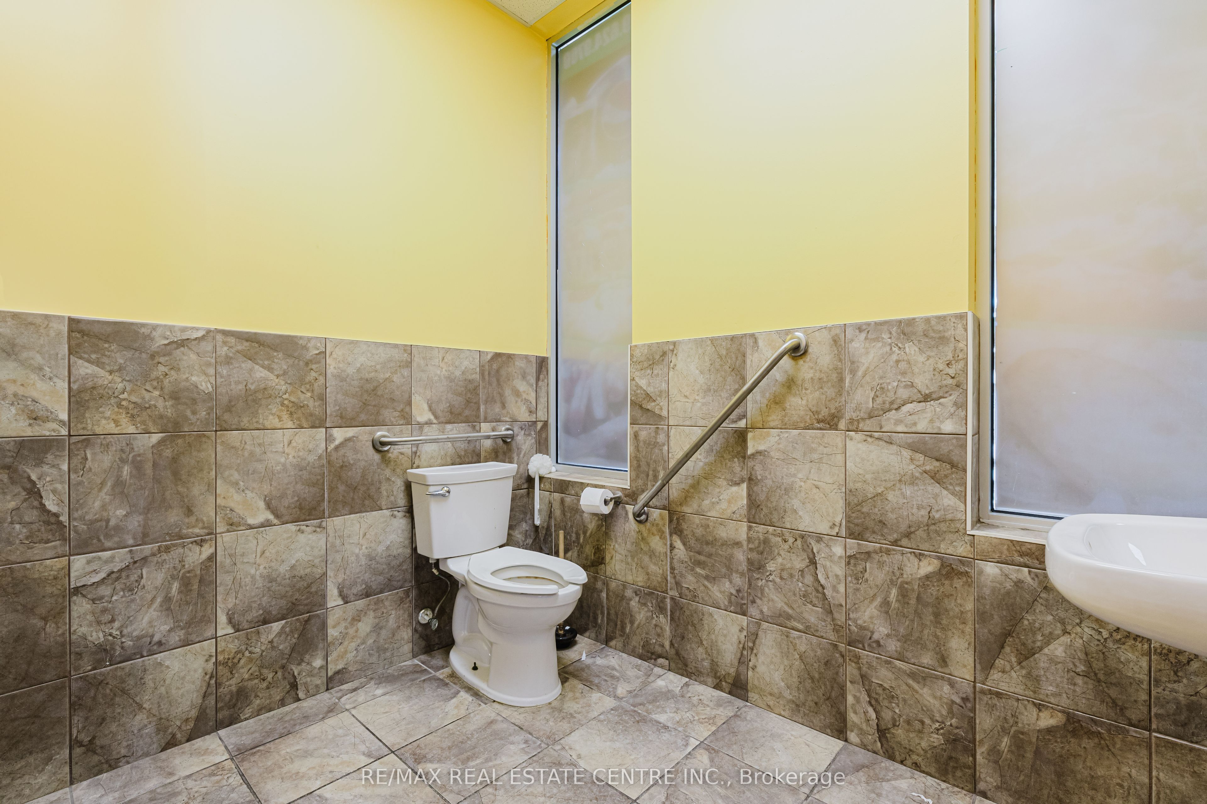 #b1 - 535 Saginaw Parkway Property Photo 15