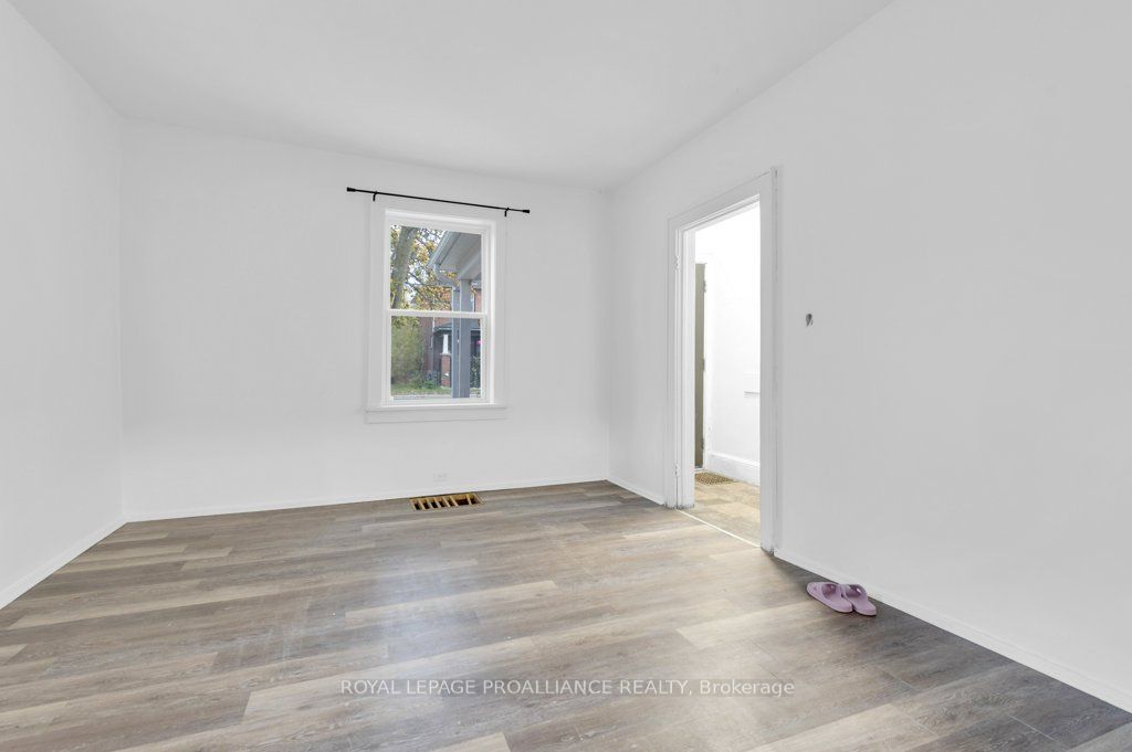 91 Bridge Street Property Photo 11