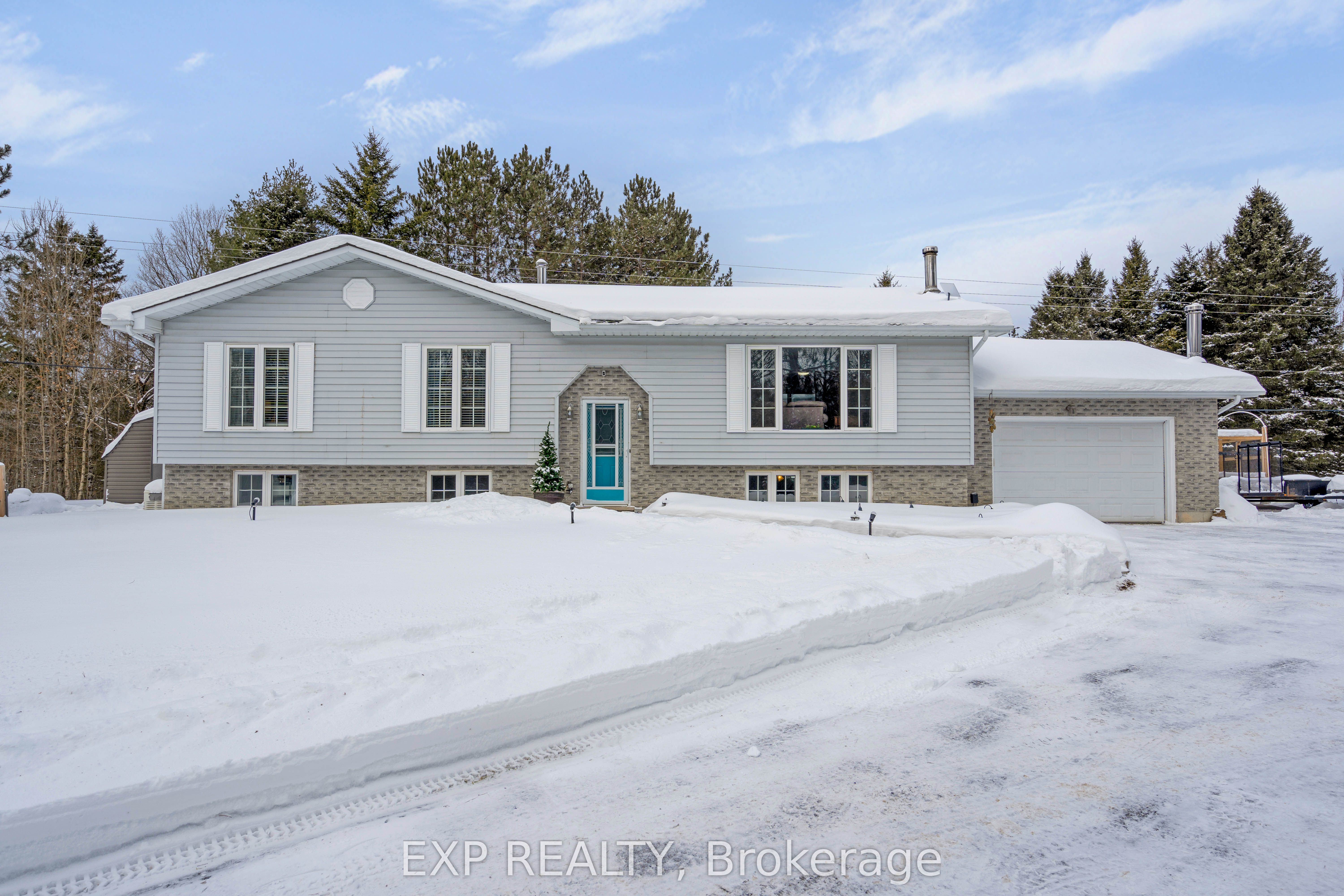 1719 Weslemkoon Lake Road Property Photo