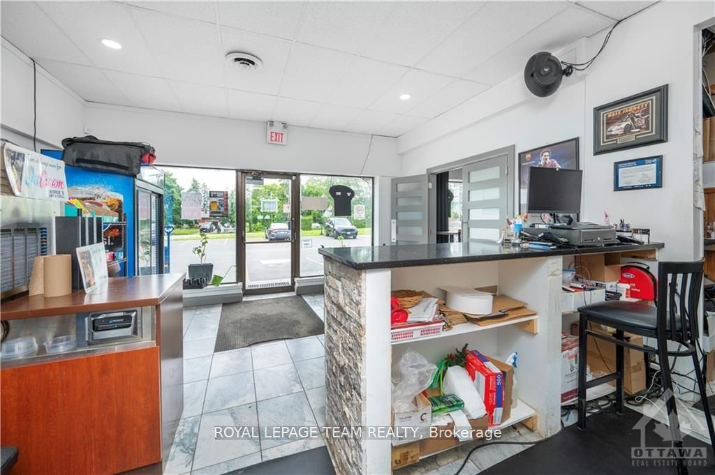 2858 Munster Road Property Photo 7