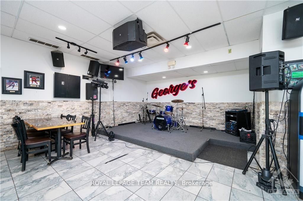 2858 Munster Road Property Photo 14