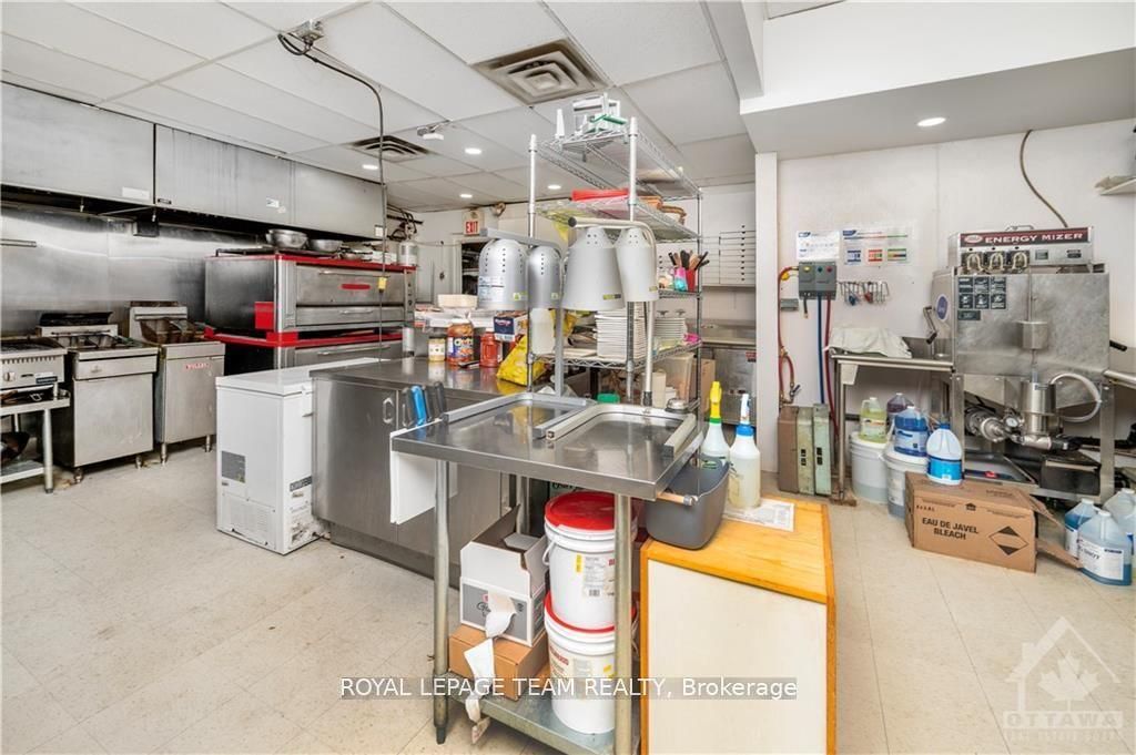 2858 Munster Road Property Photo 19