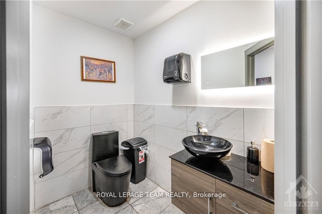 2858 Munster Road Property Photo 27