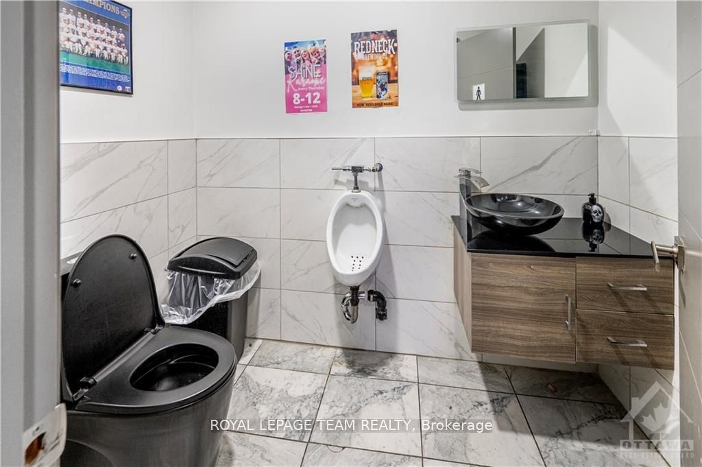 2858 Munster Road Property Photo 28