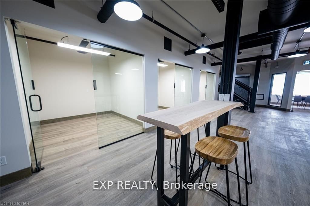 4635 Queen Street Property Photo 4