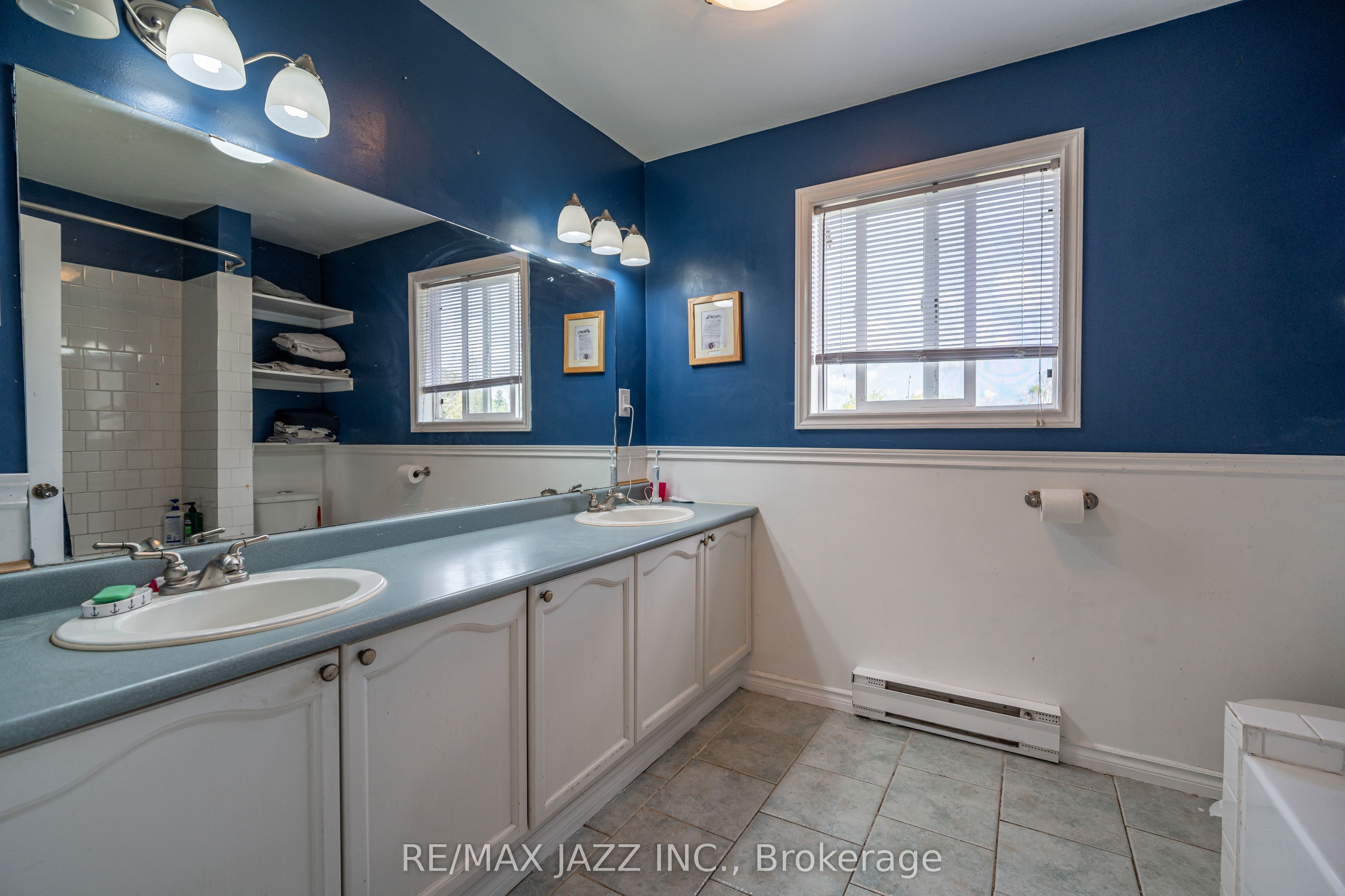 1087 Islandview Drive Property Photo 19