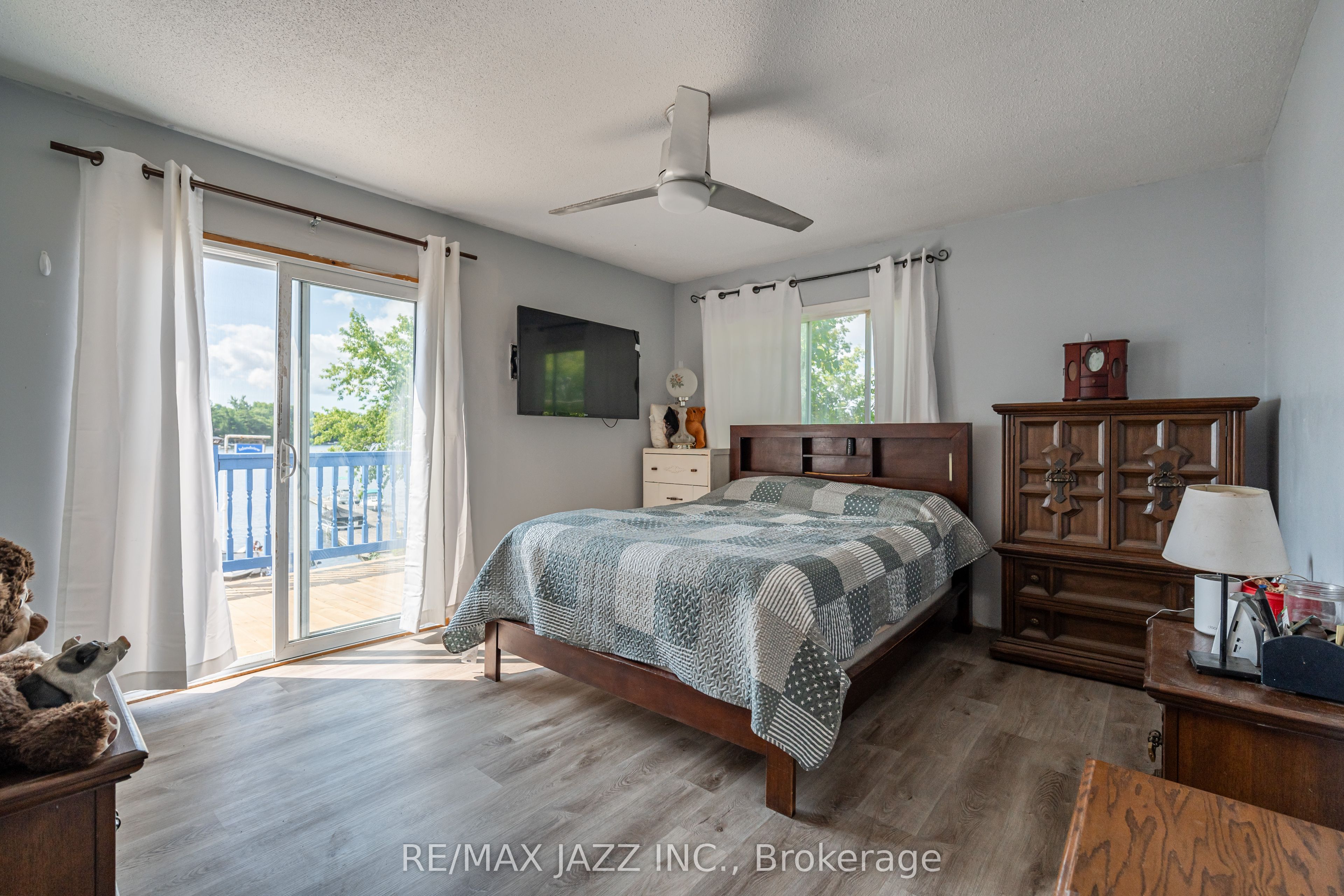 1087 Islandview Drive Property Photo 21