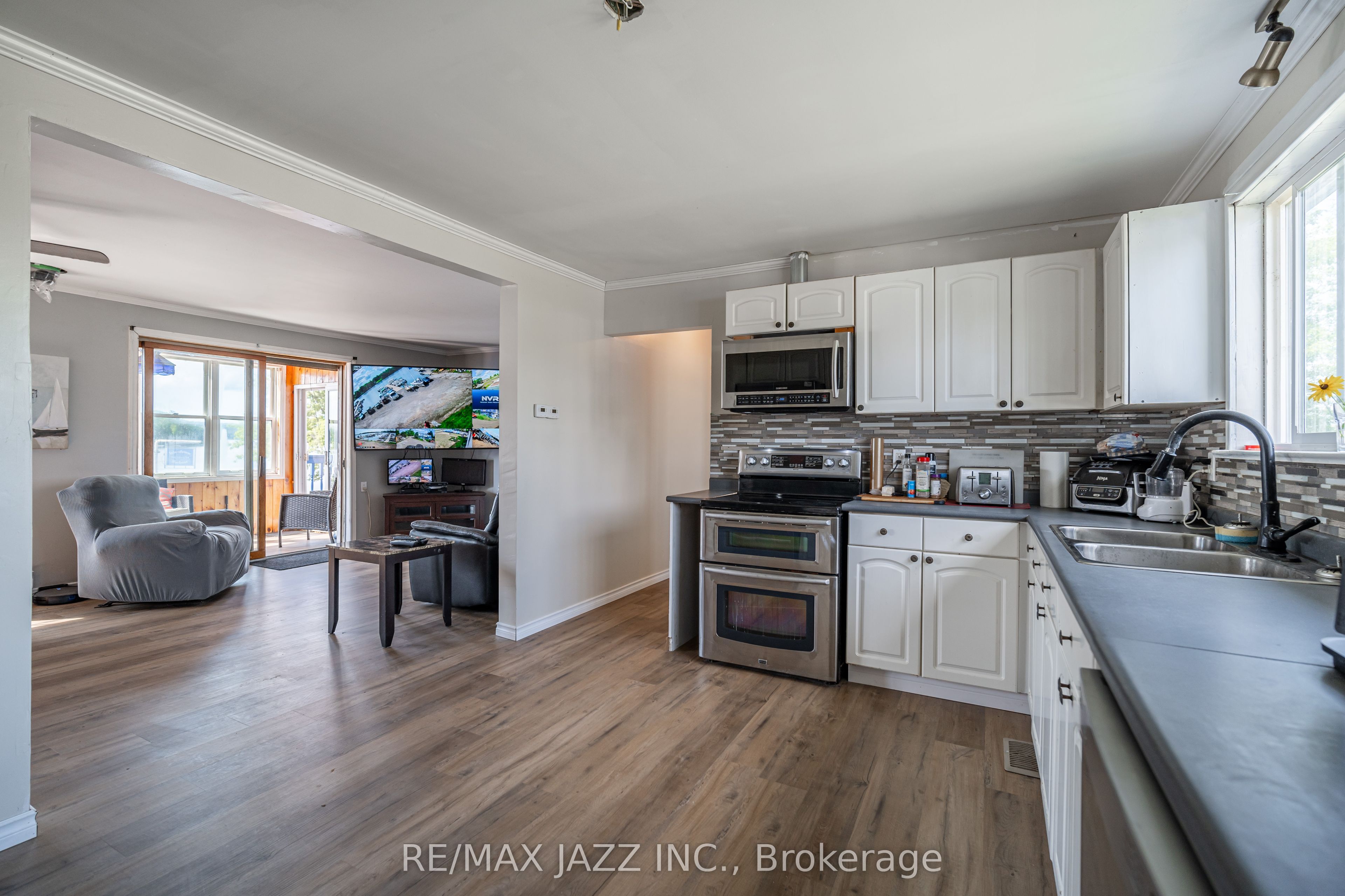 1087 Islandview Drive Property Photo 25