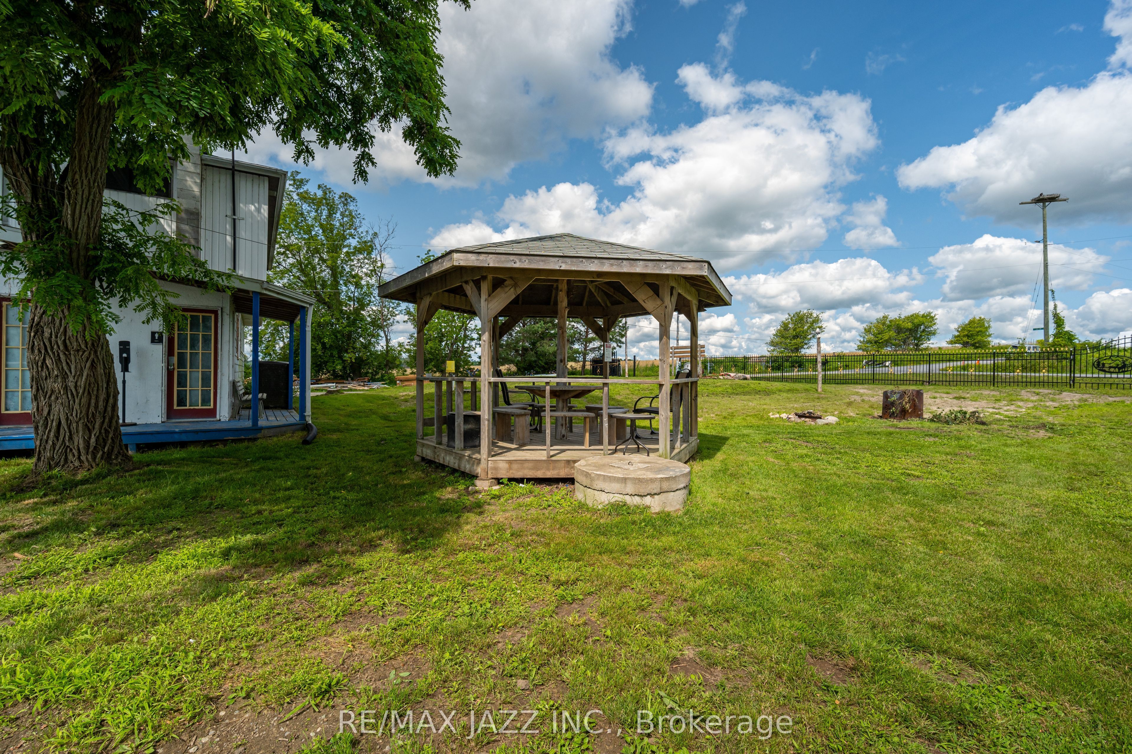 1087 Islandview Drive Property Photo 27