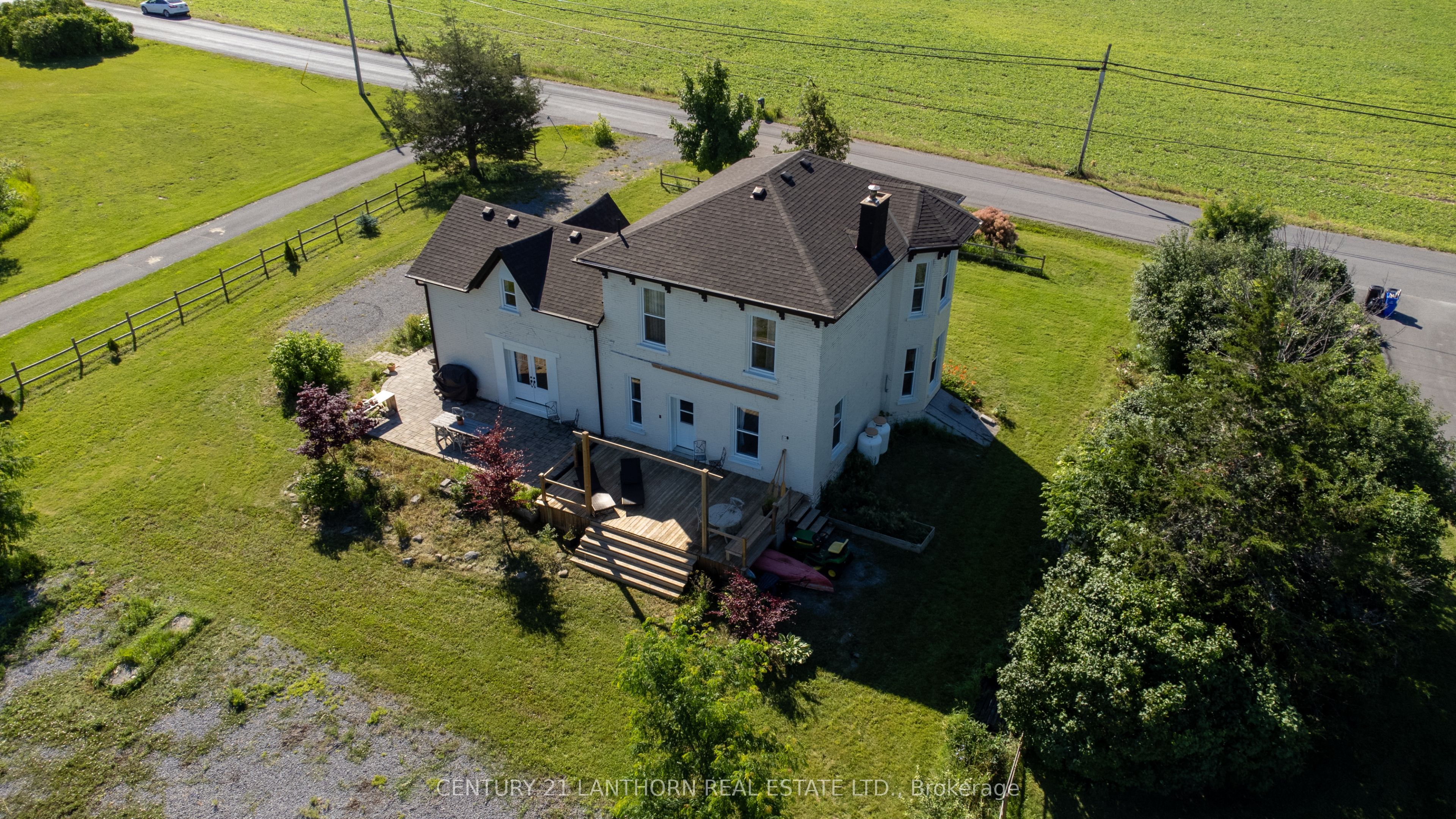 395 Massassauga Road Property Photo 23
