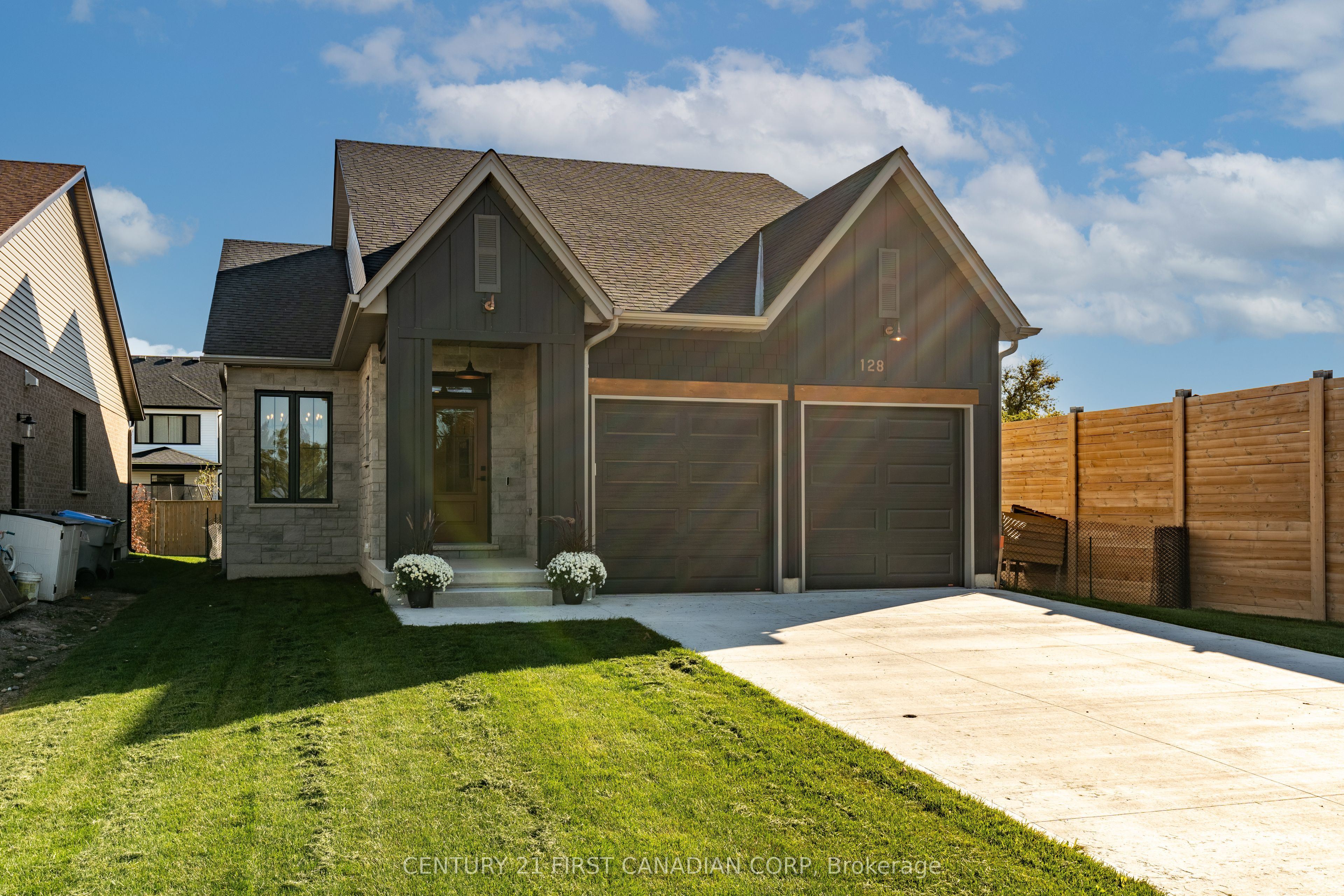 128 Scotts Drive Property Photo