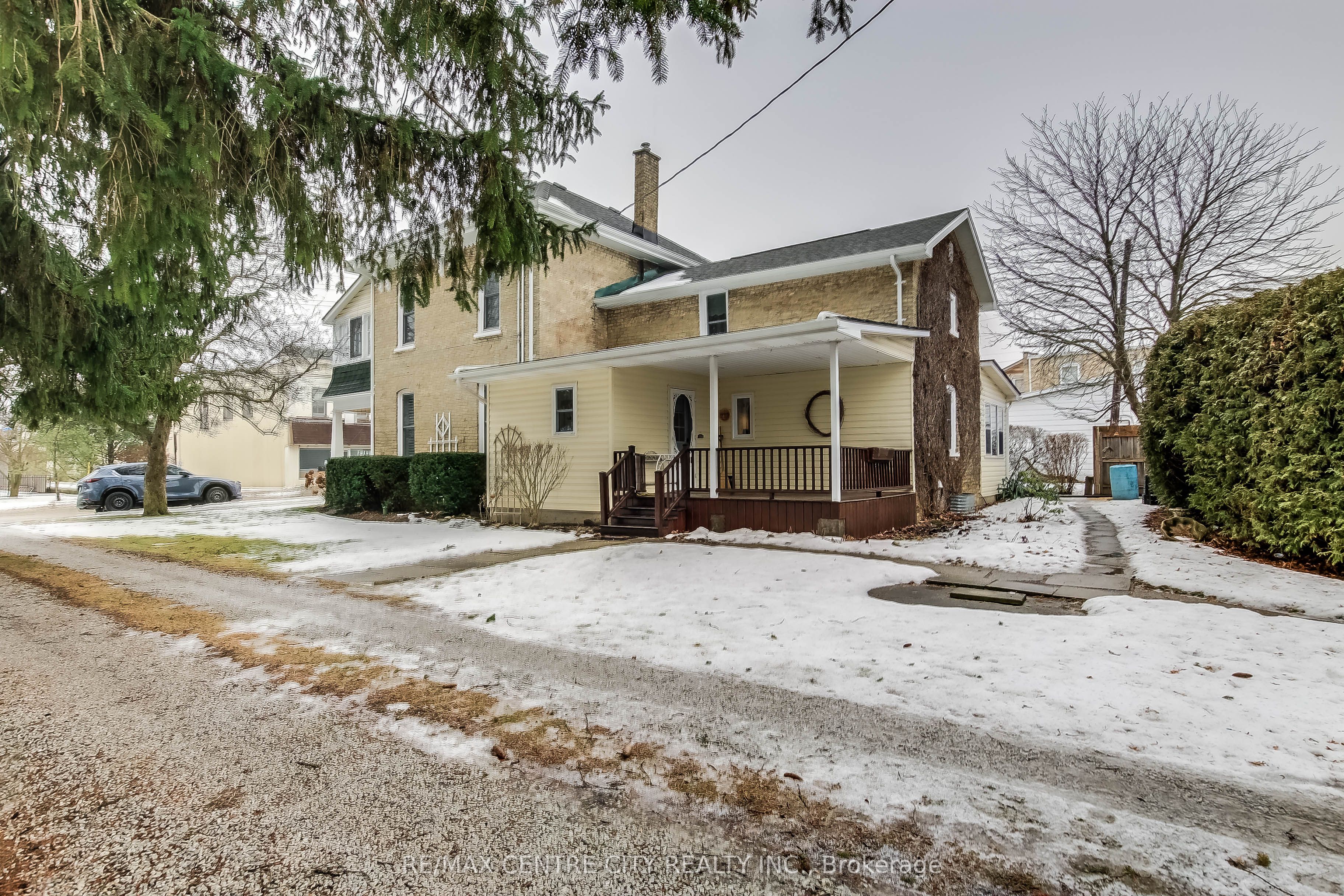 9566 Union Road Property Photo 3