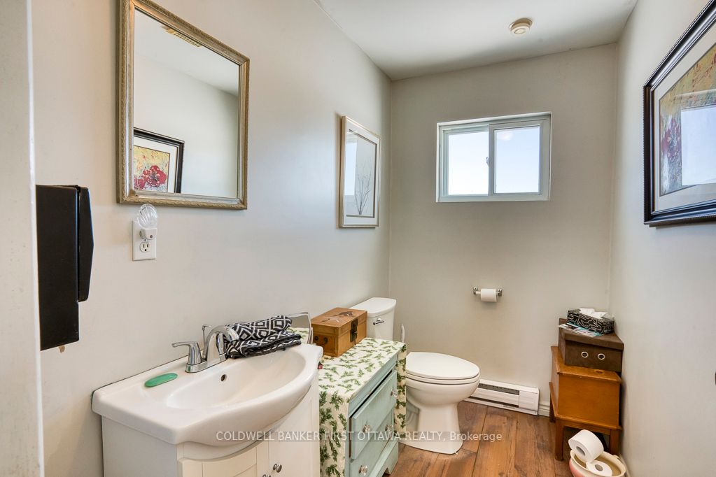 9256 County Road 42 Road Property Photo 16