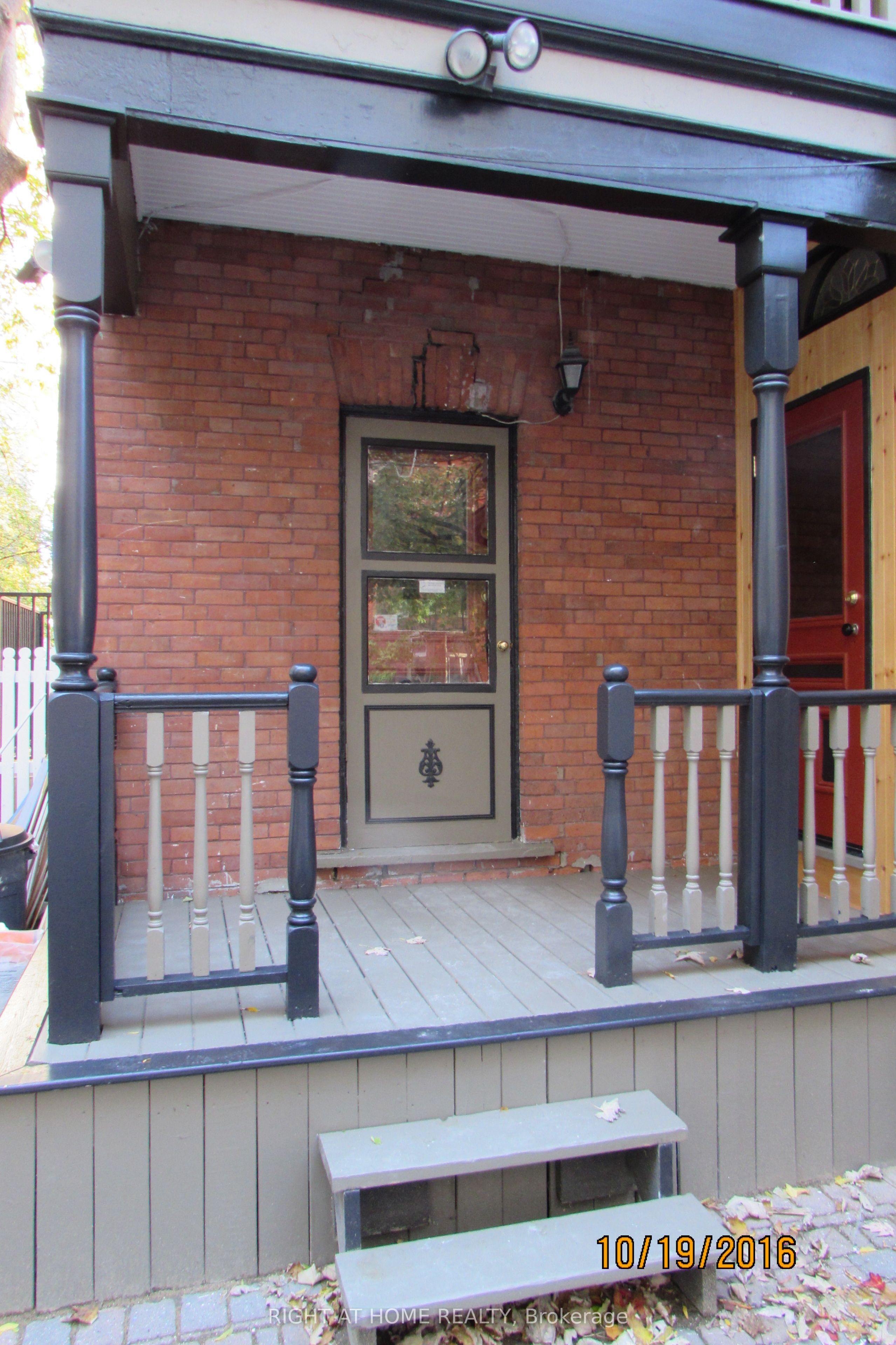#2a - 220 Lyon Street Property Photo 2