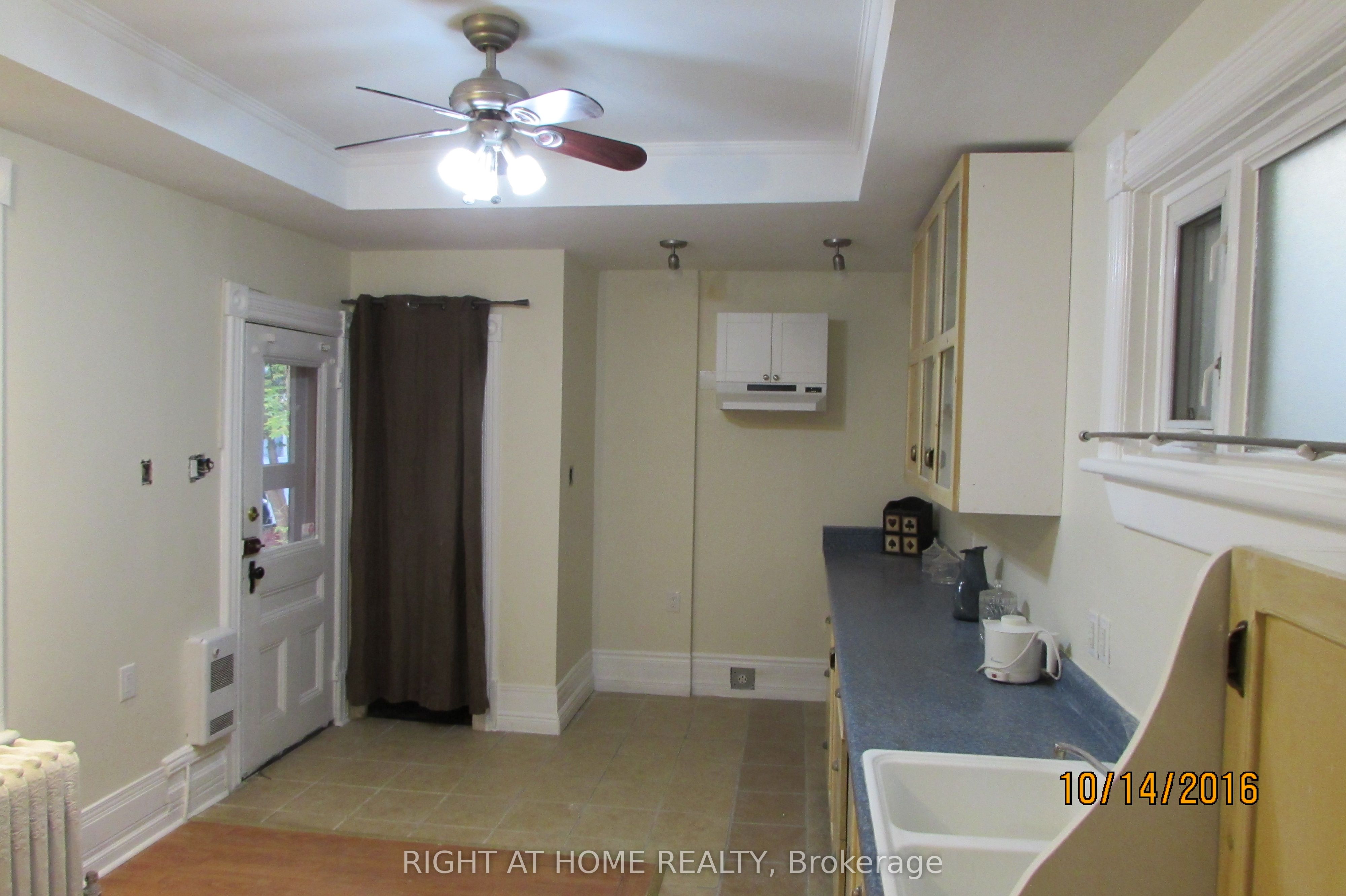 #2a - 220 Lyon Street Property Photo 3