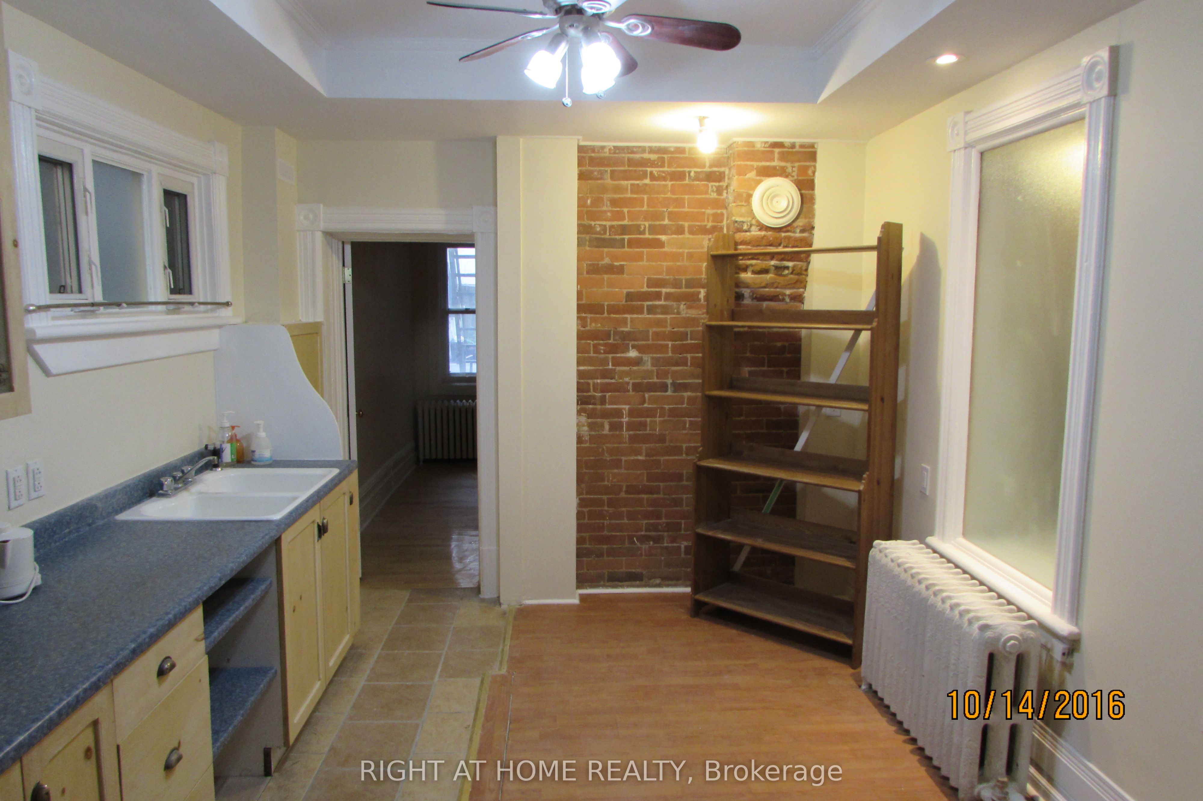 #2a - 220 Lyon Street Property Photo 5