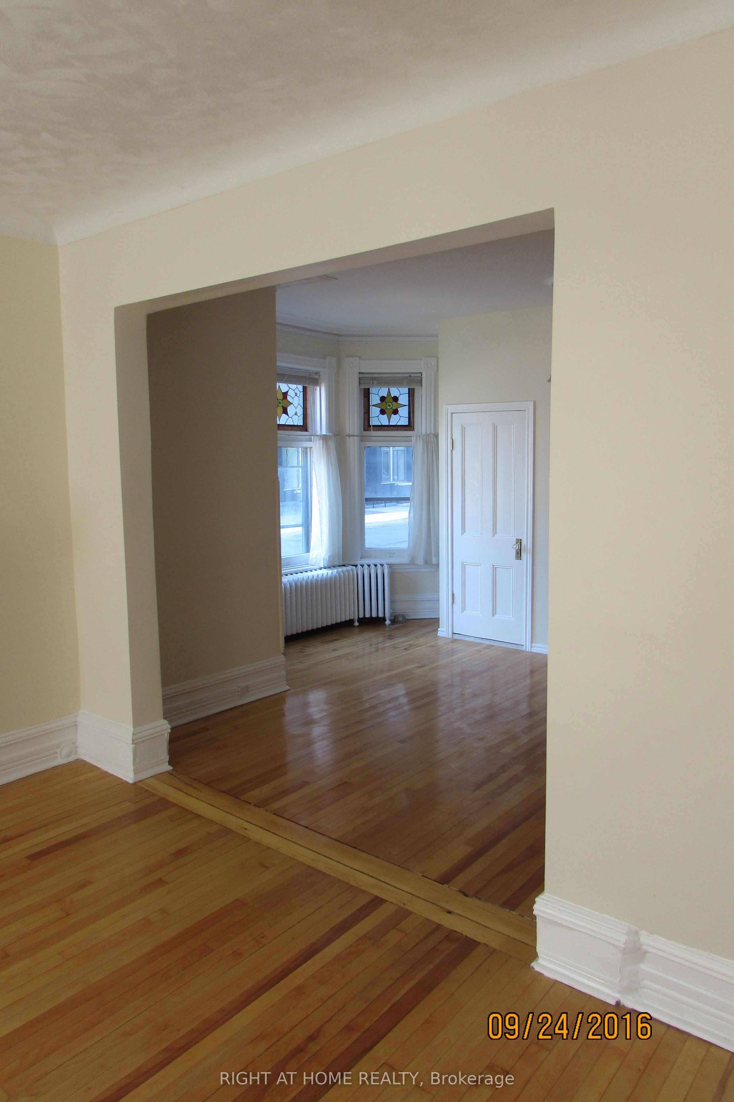 220 Lyon St N Property Photo 9