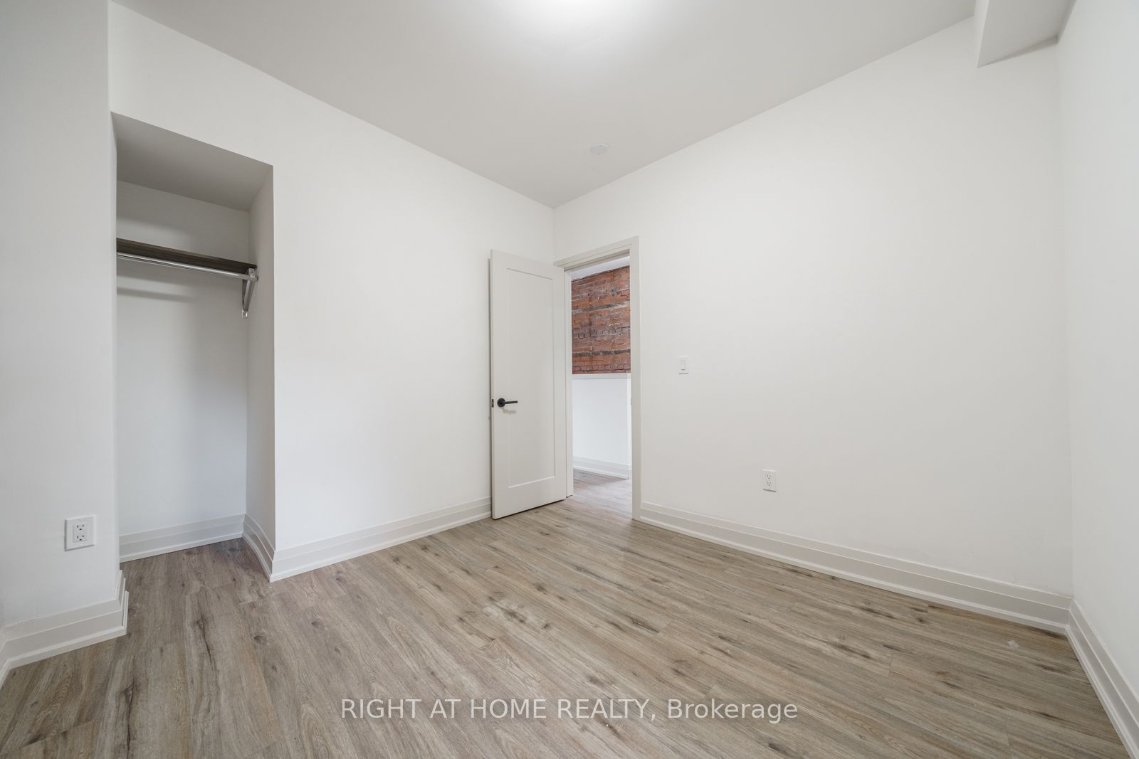 105 Aikman Avenue Property Photo 6