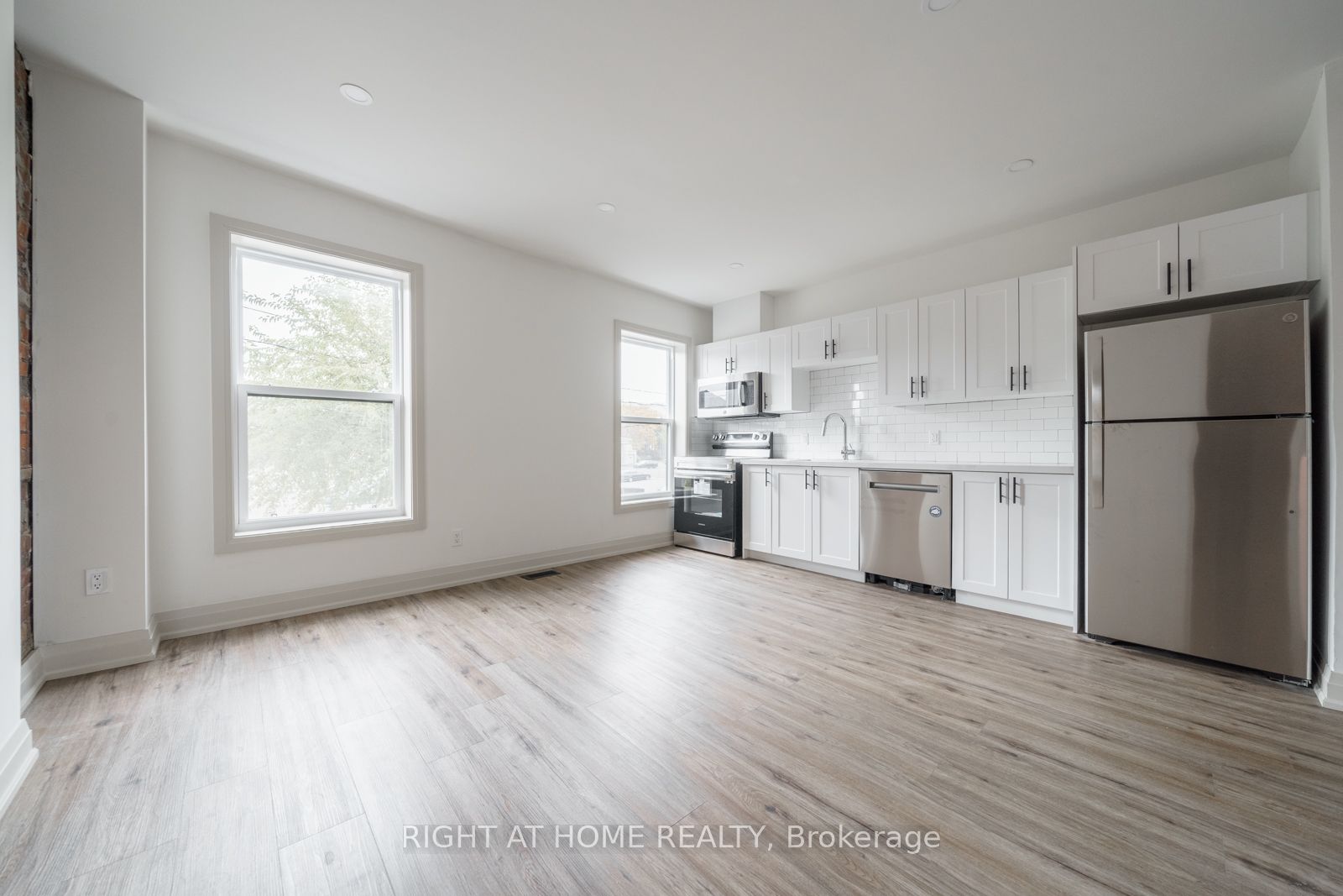 105 Aikman Avenue Property Photo 7