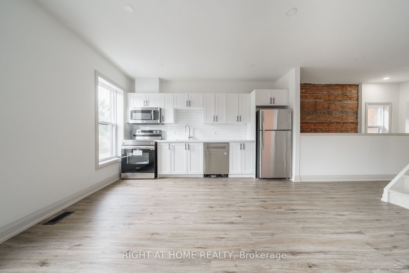 105 Aikman Avenue Property Photo 8