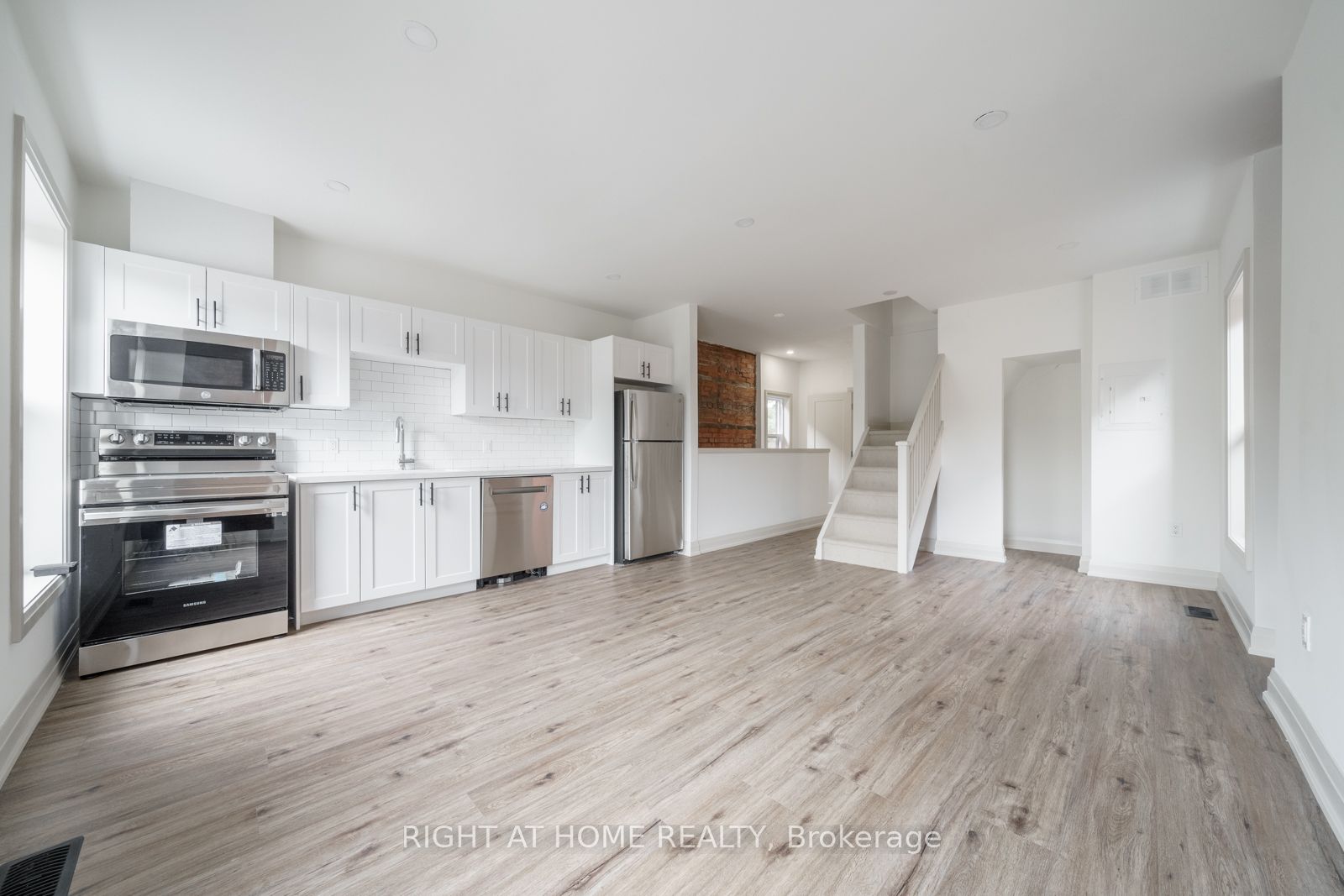 105 Aikman Avenue Property Photo 11