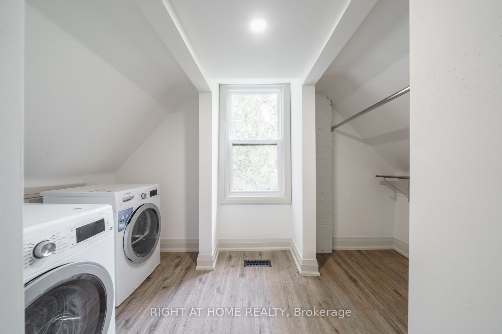 105 Aikman Avenue Property Photo 15