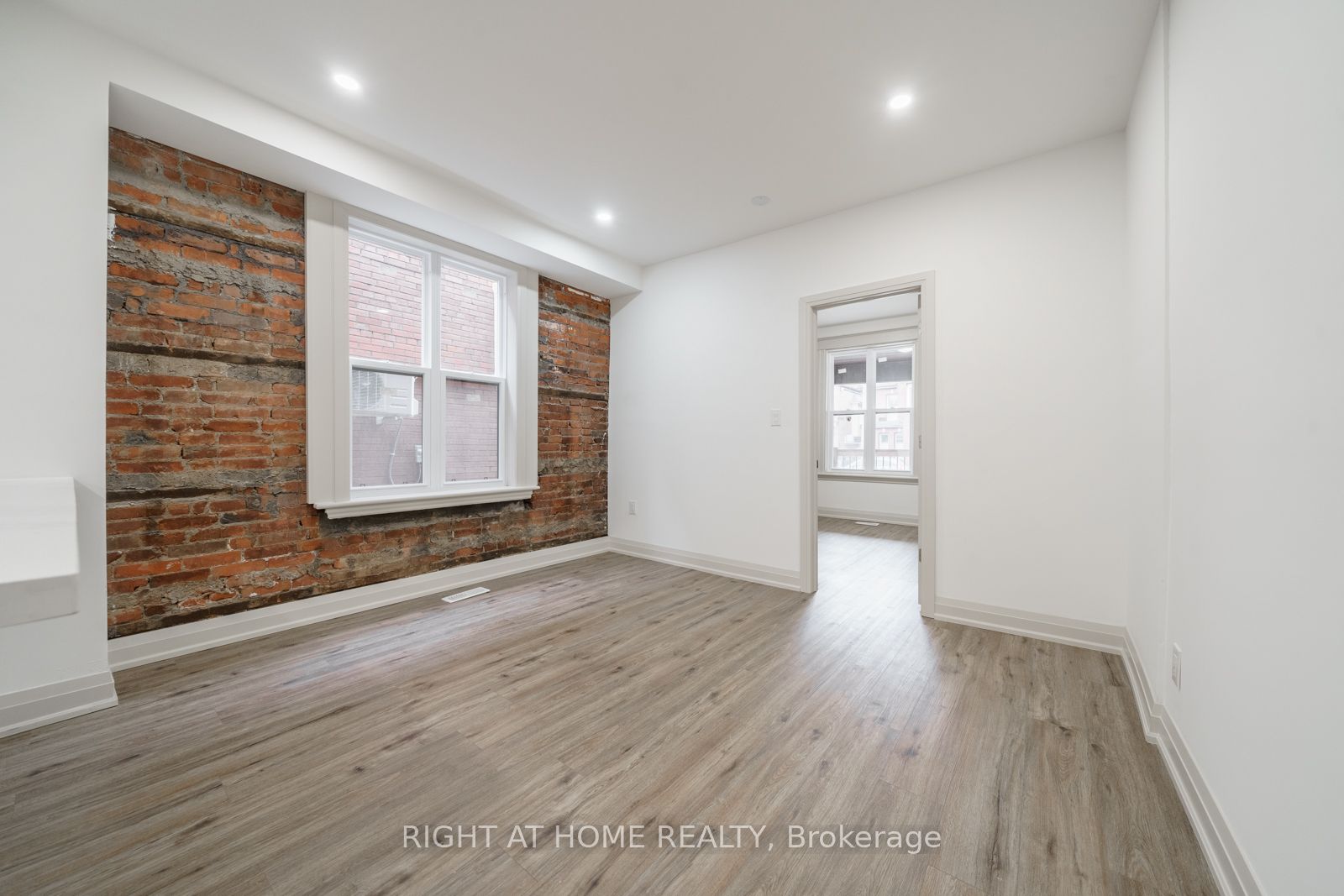 105 Aikman Avenue Property Photo 19