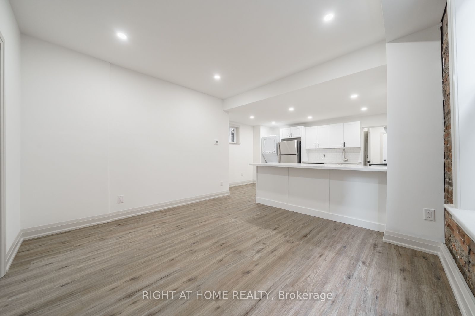 105 Aikman Avenue Property Photo 21