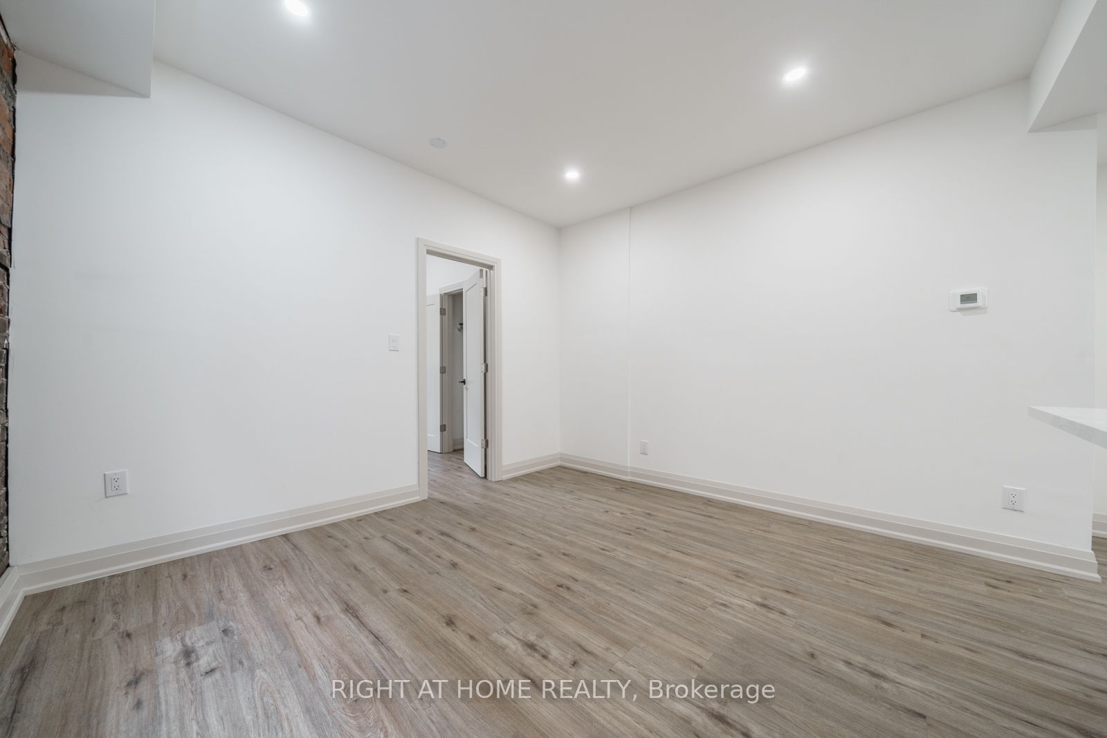 105 Aikman Avenue Property Photo 22