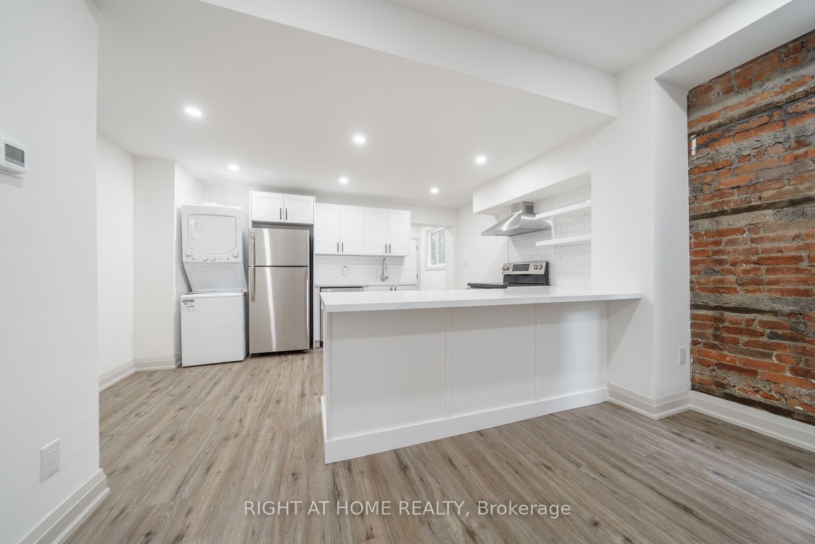 105 Aikman Avenue Property Photo 23