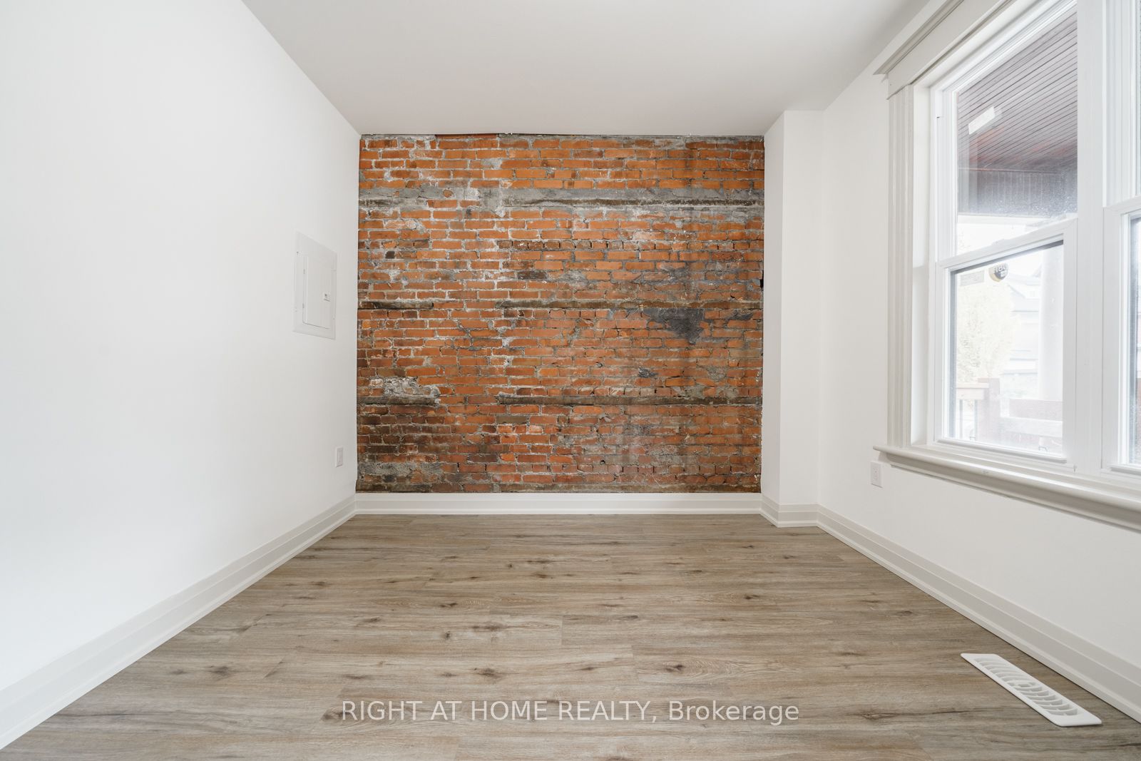 105 Aikman Avenue Property Photo 30