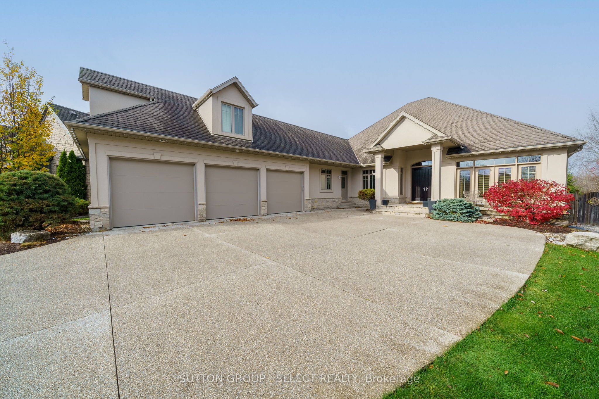 3319 Mclauchlan Grove Property Photo 2