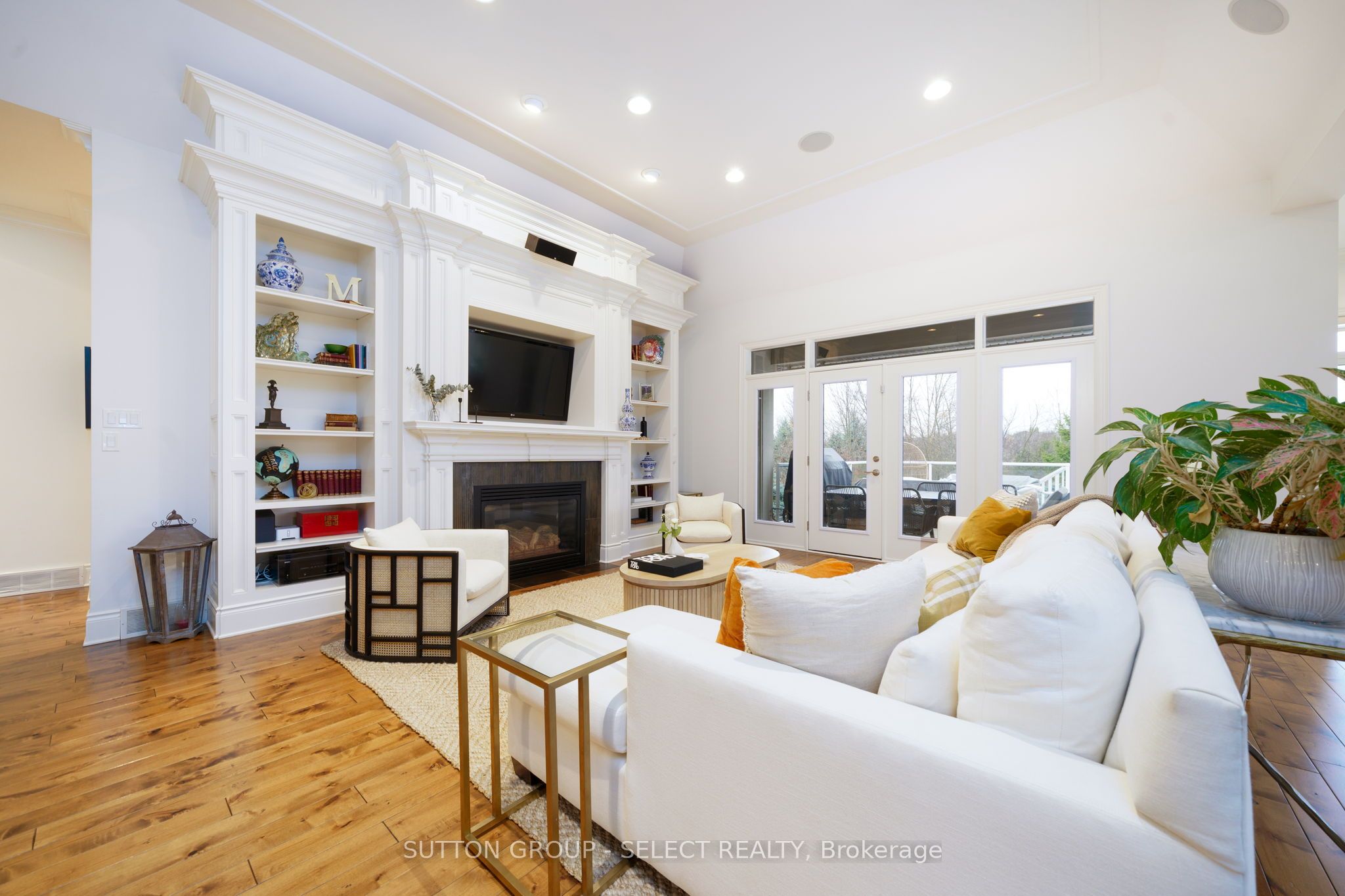 3319 Mclauchlan Grove Property Photo 8