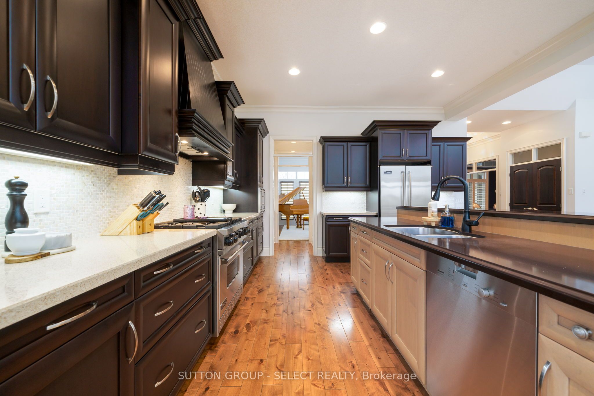 3319 Mclauchlan Grove Property Photo 11