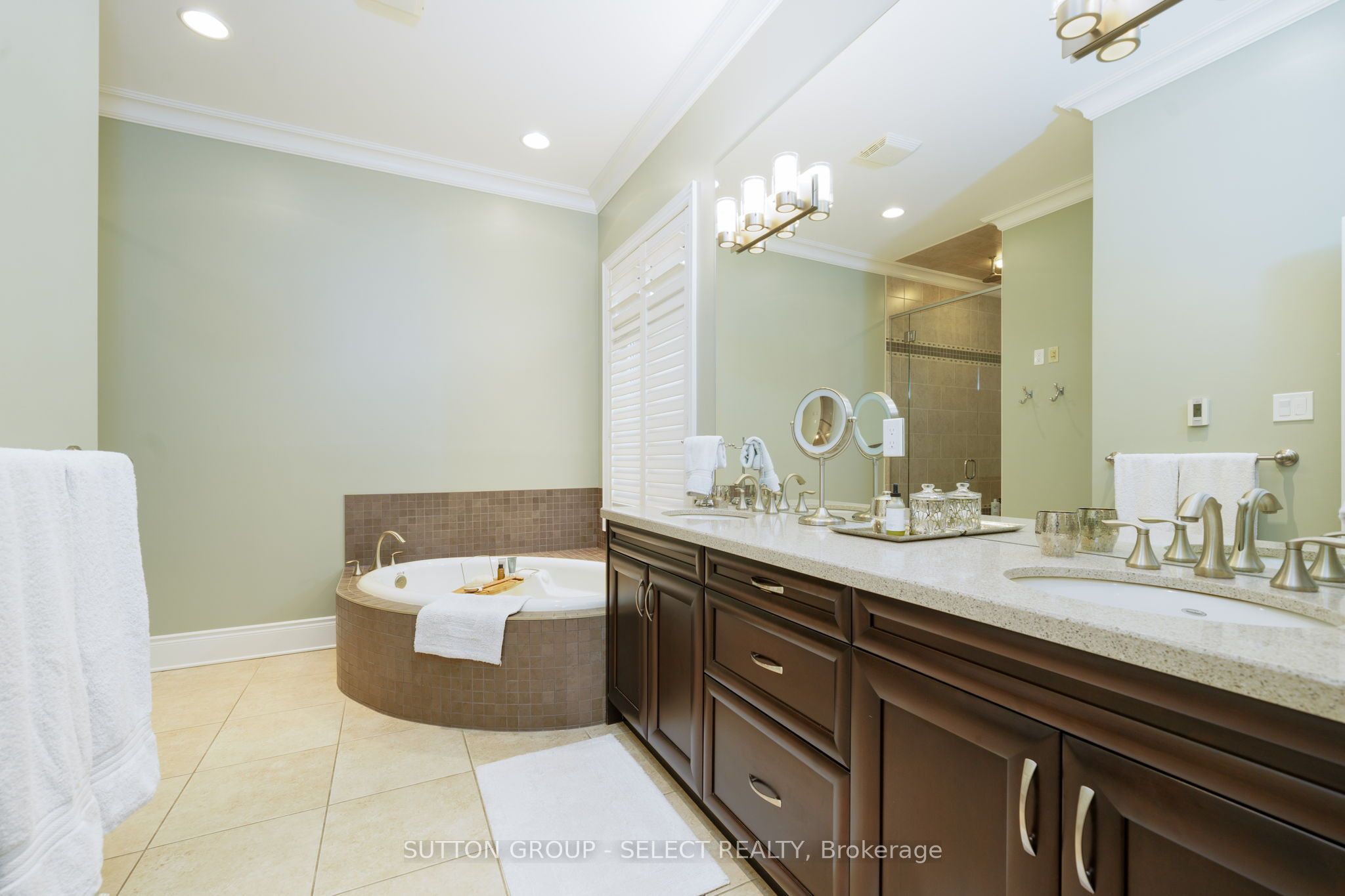 3319 Mclauchlan Grove Property Photo 15