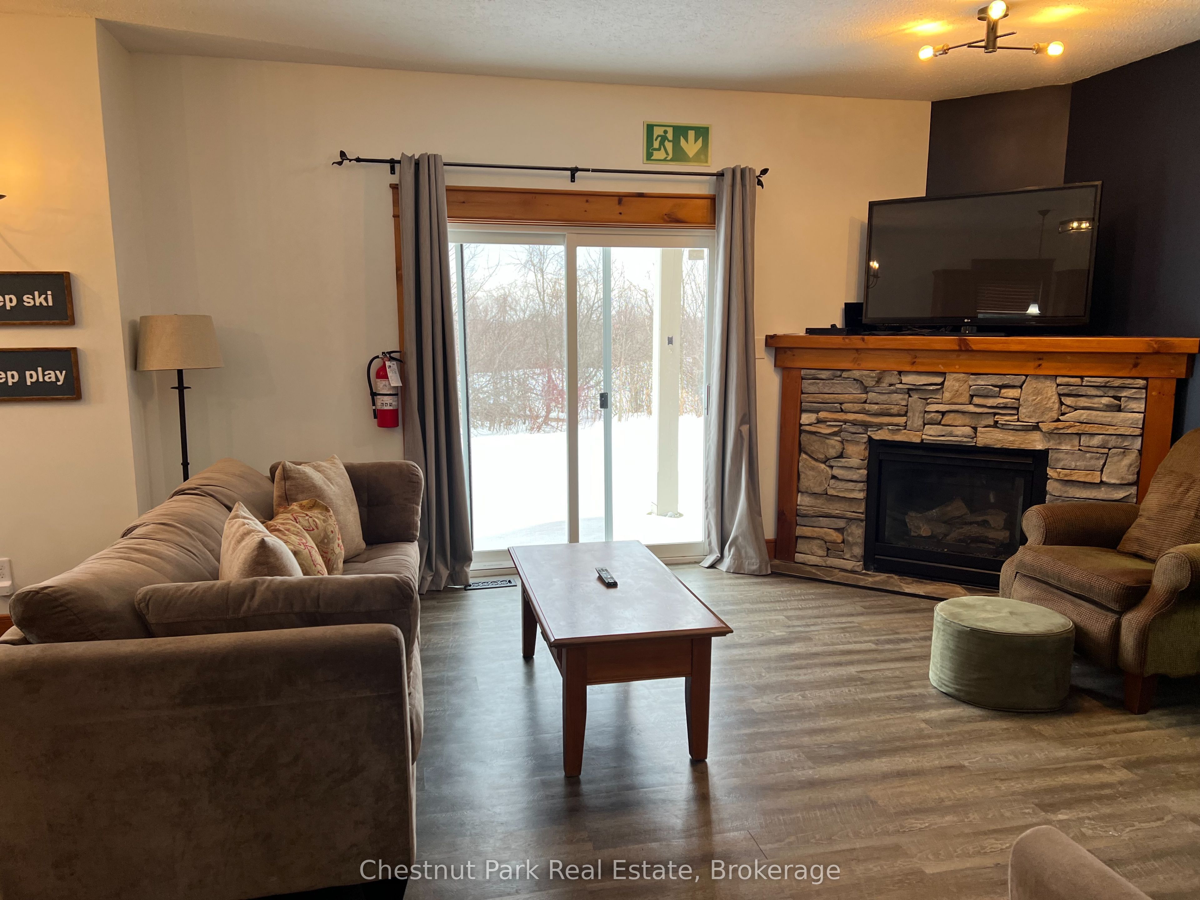 #123 - 170 Snowbridge Way Property Photo 5