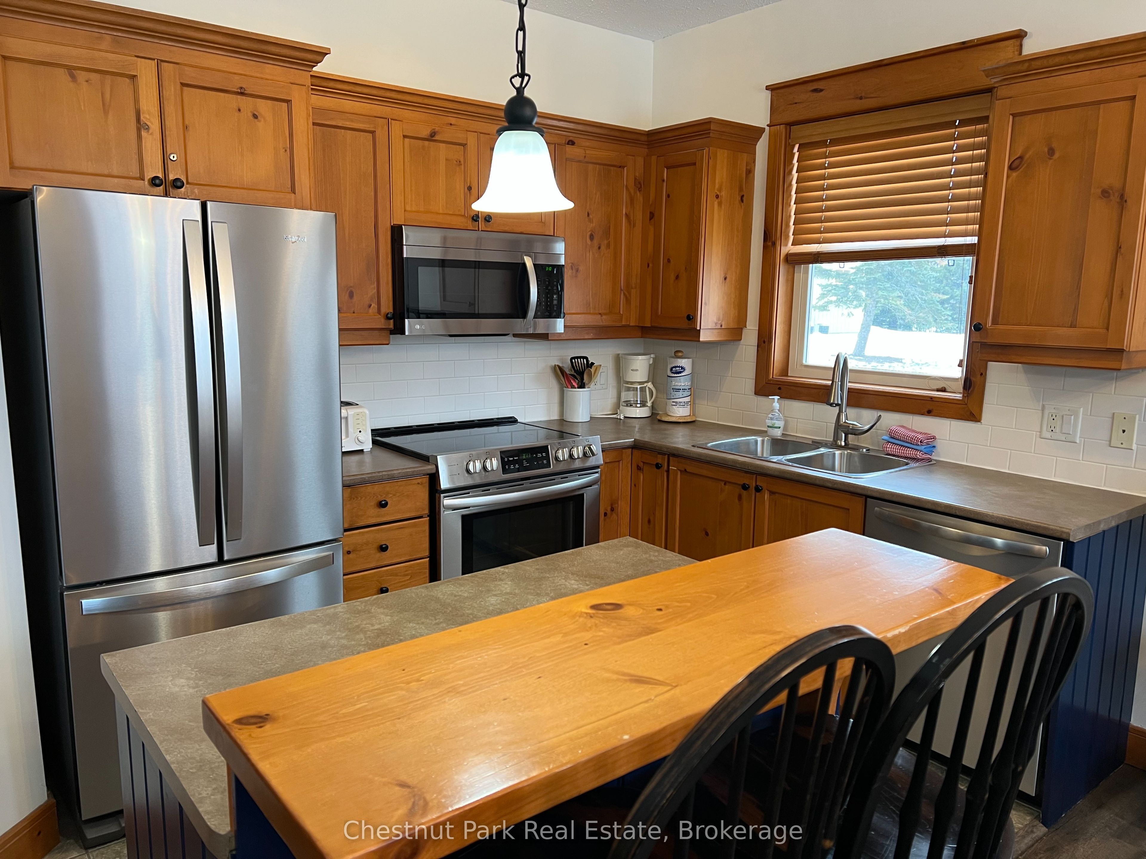 #123 - 170 Snowbridge Way Property Photo 8