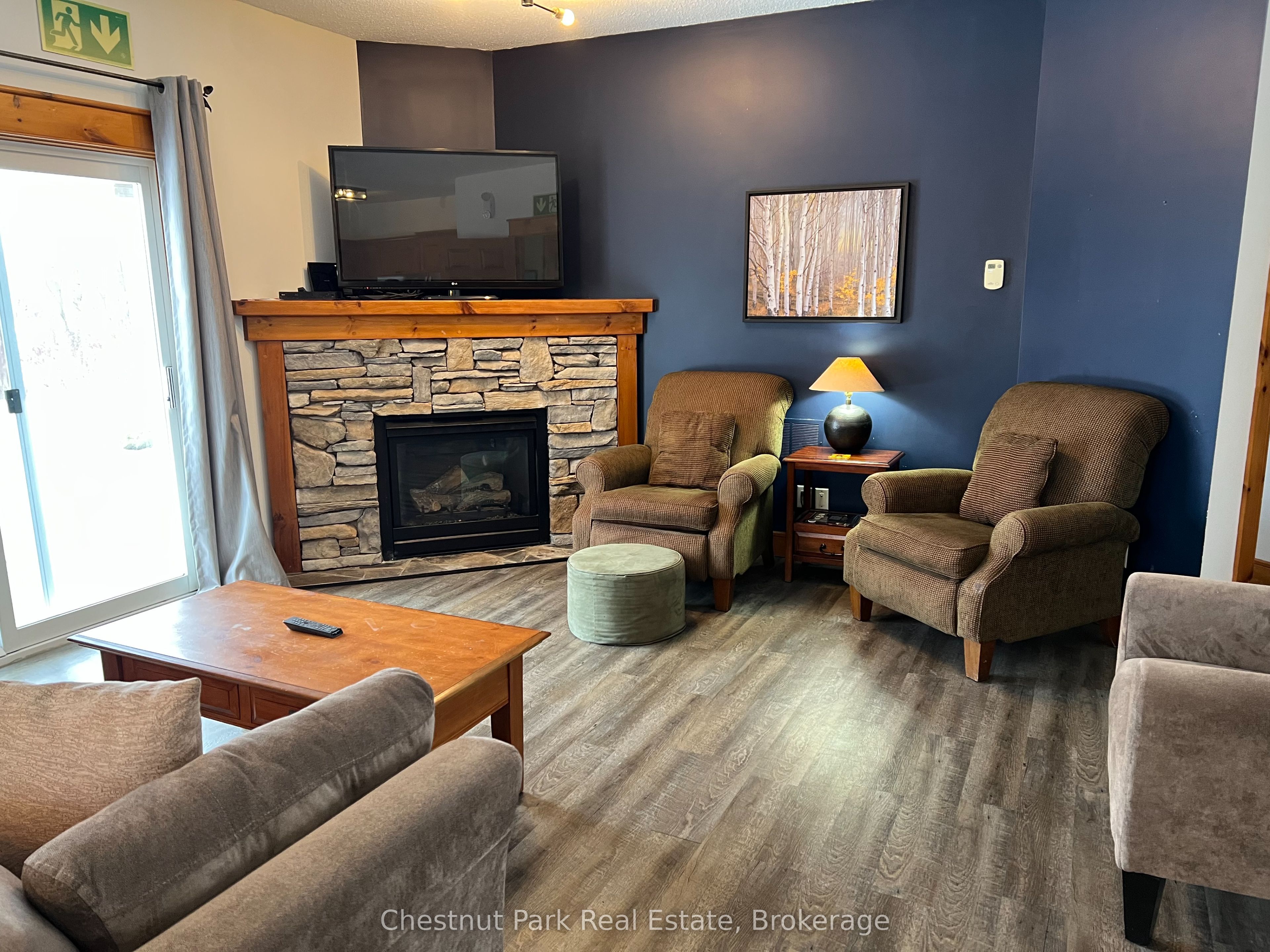 170 Snowbridge Way 123 Property Photo 6